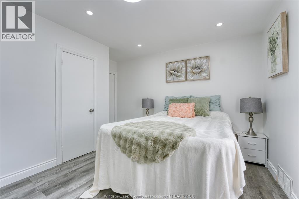 3414 DOMINION AVENUE - 24