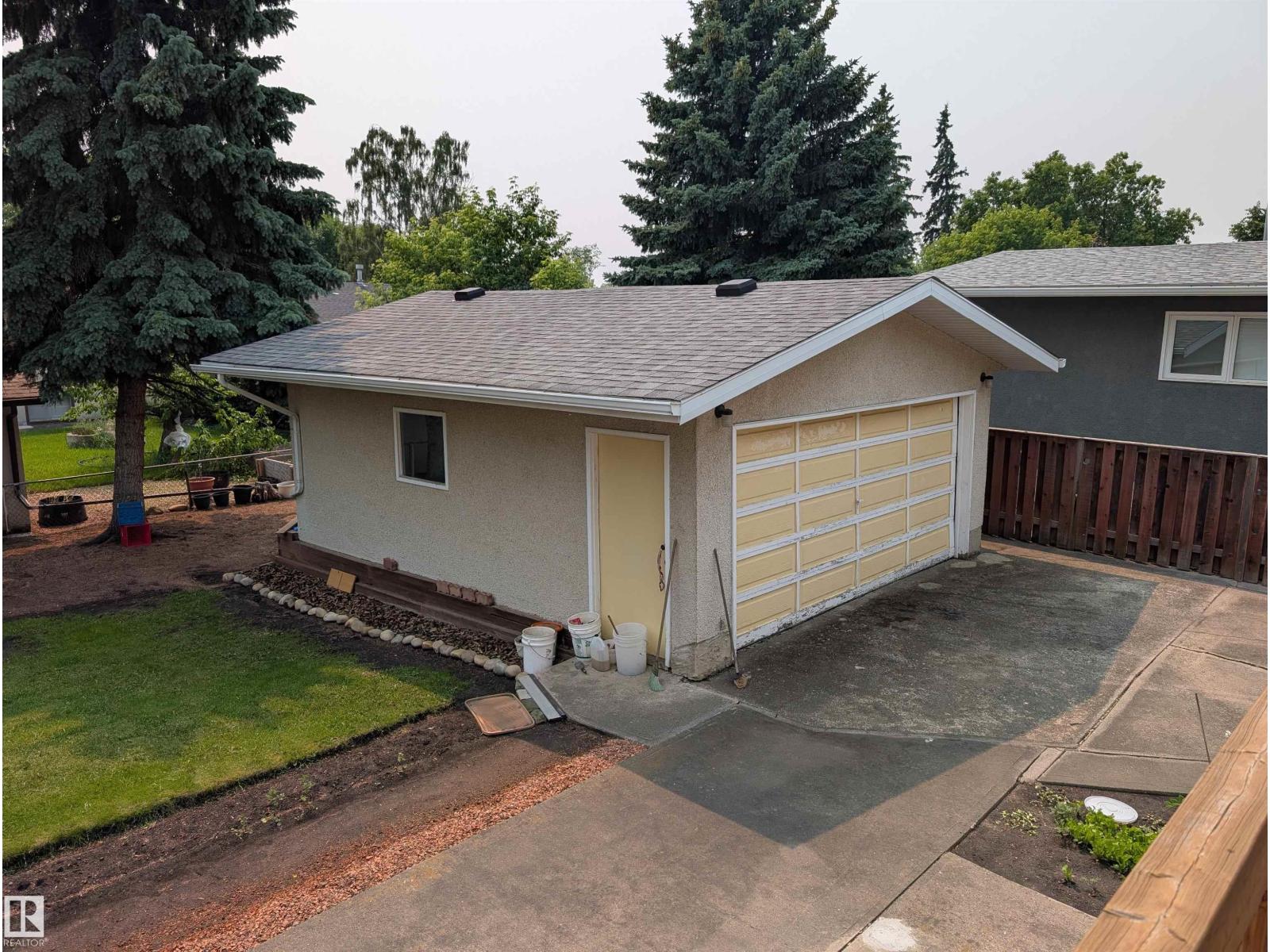6415 147 AV NW — photo 11