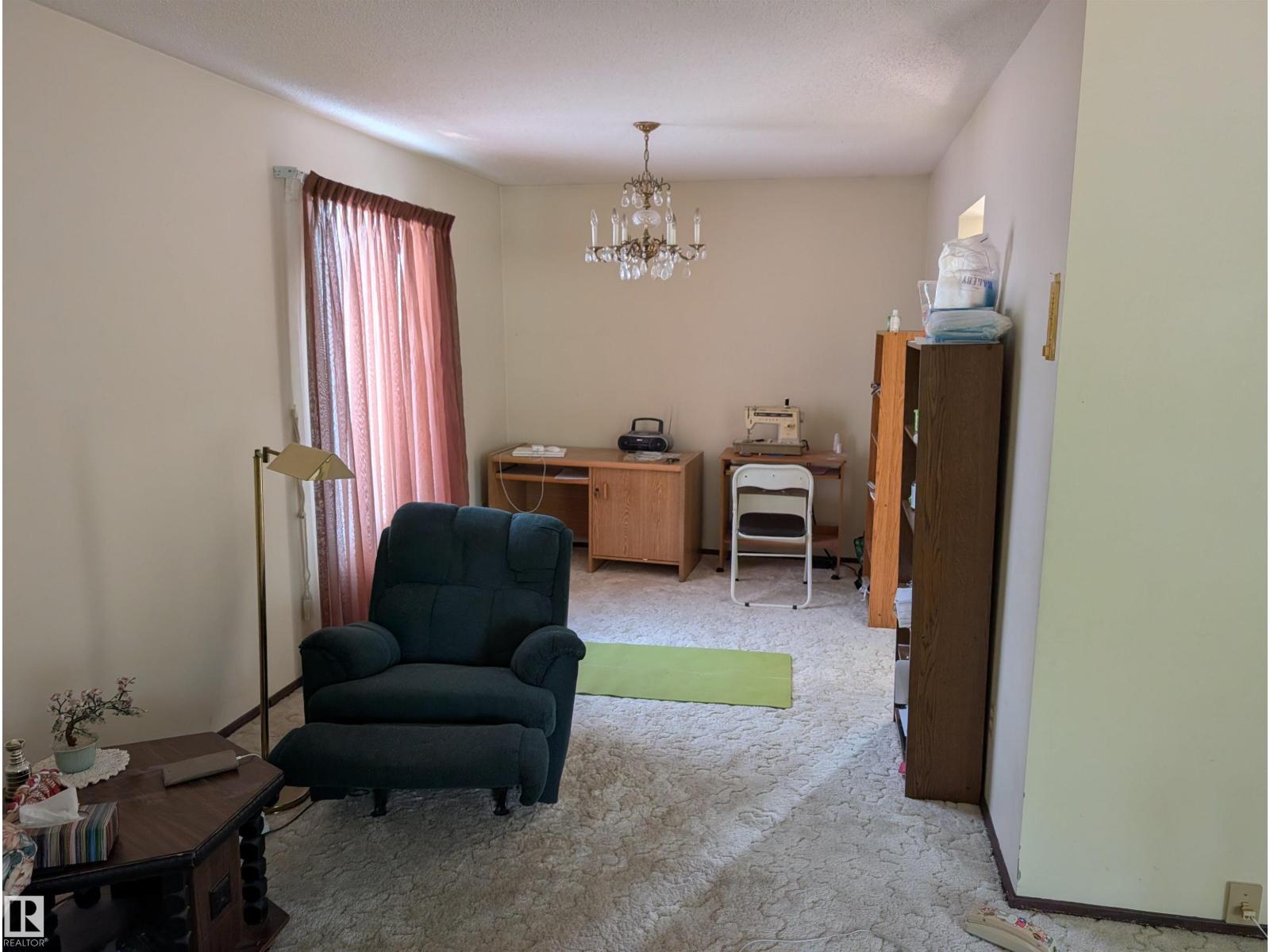 6415 147 AV NW - photo 3