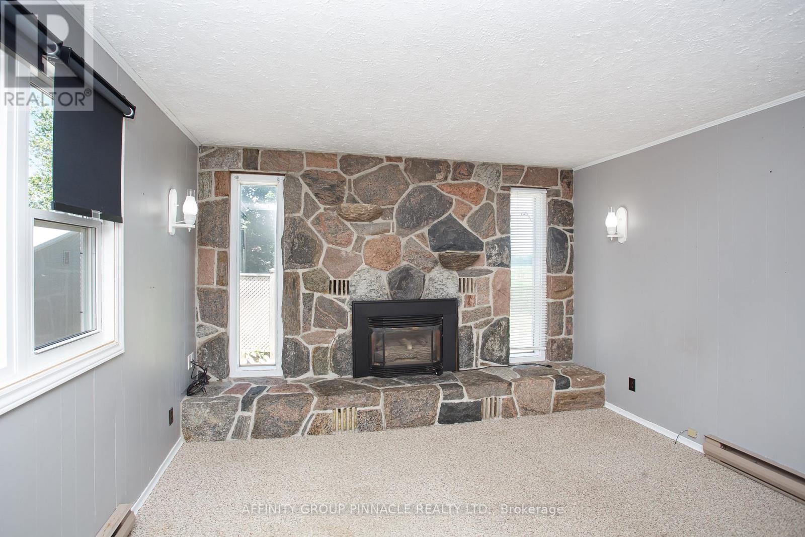 3555 7 HIGHWAY - 15