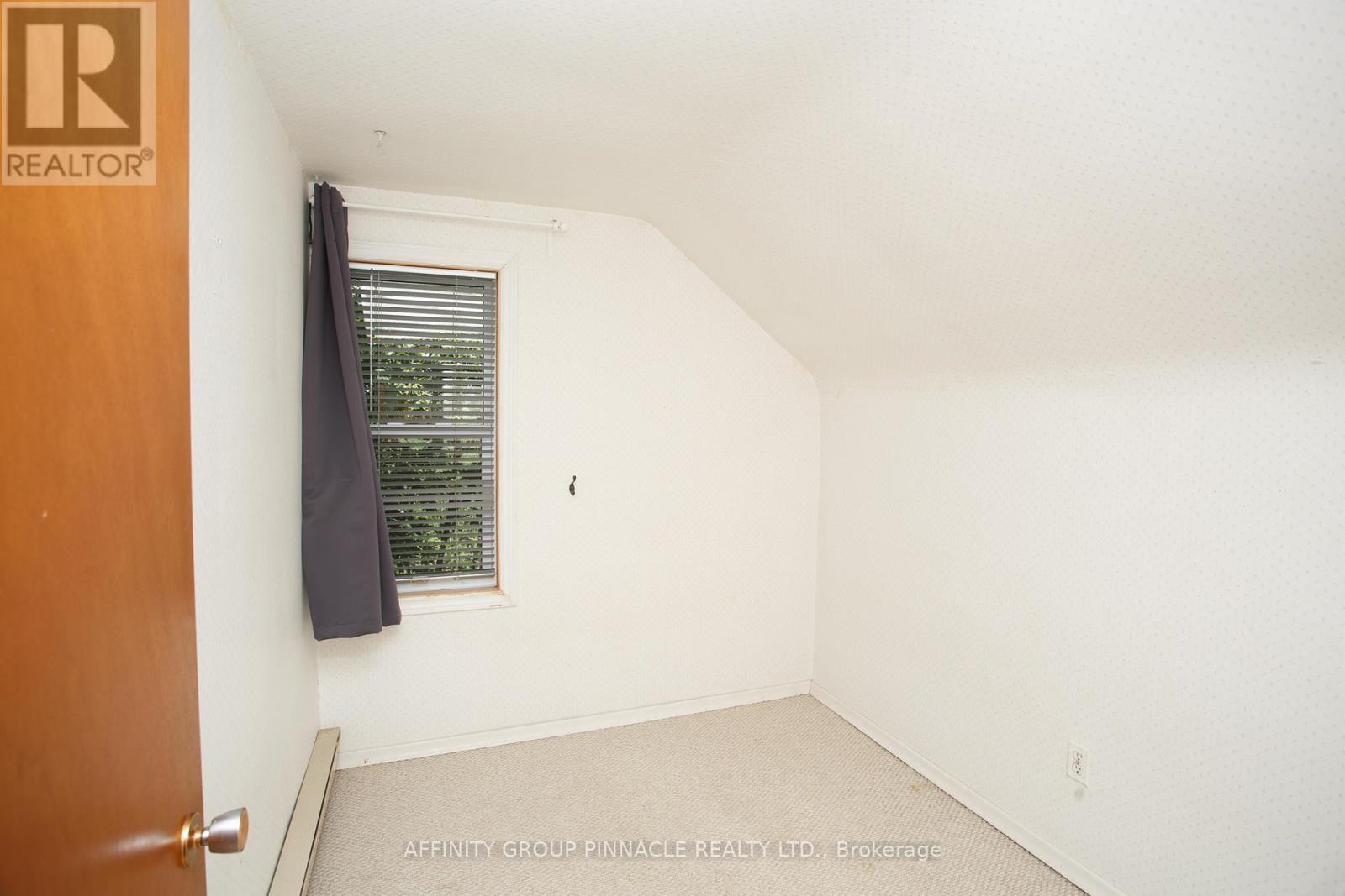 3555 7 HIGHWAY - 23