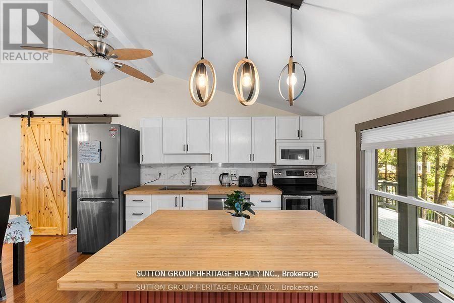 682 NORTH SHORE DRIVE E - 11