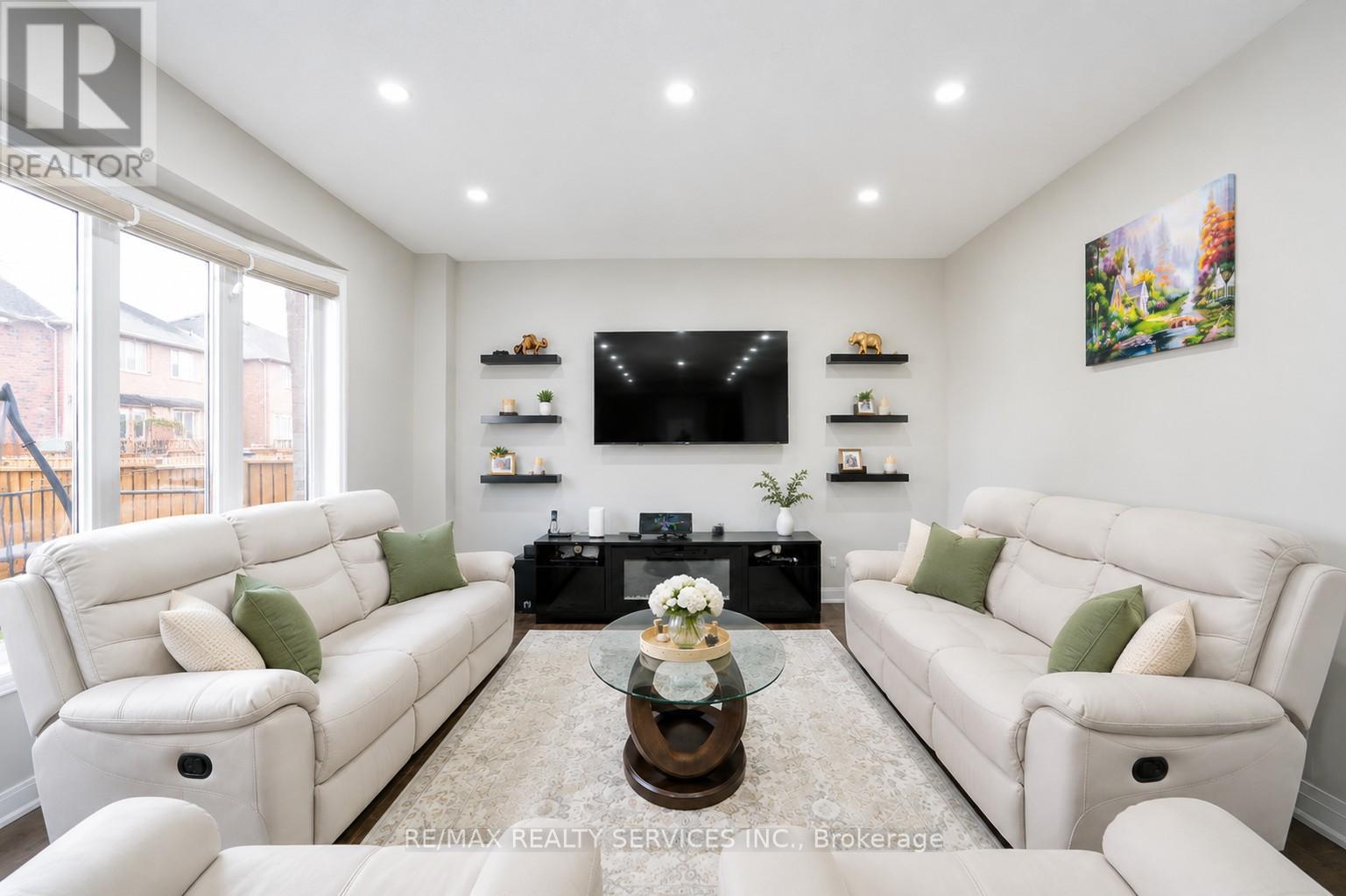 89 POWELL ROAD - 12