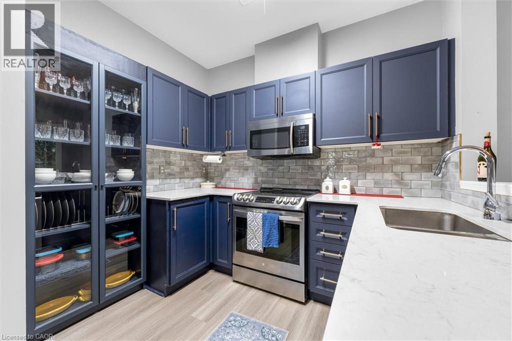 149 SILVERBIRCH Boulevard - 10