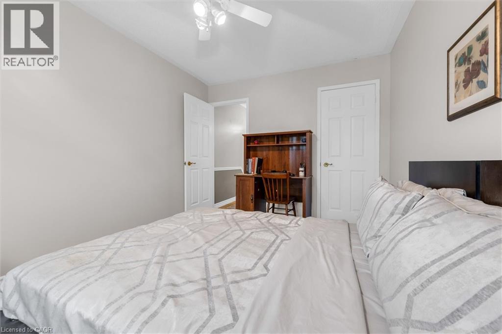149 SILVERBIRCH Boulevard - 22