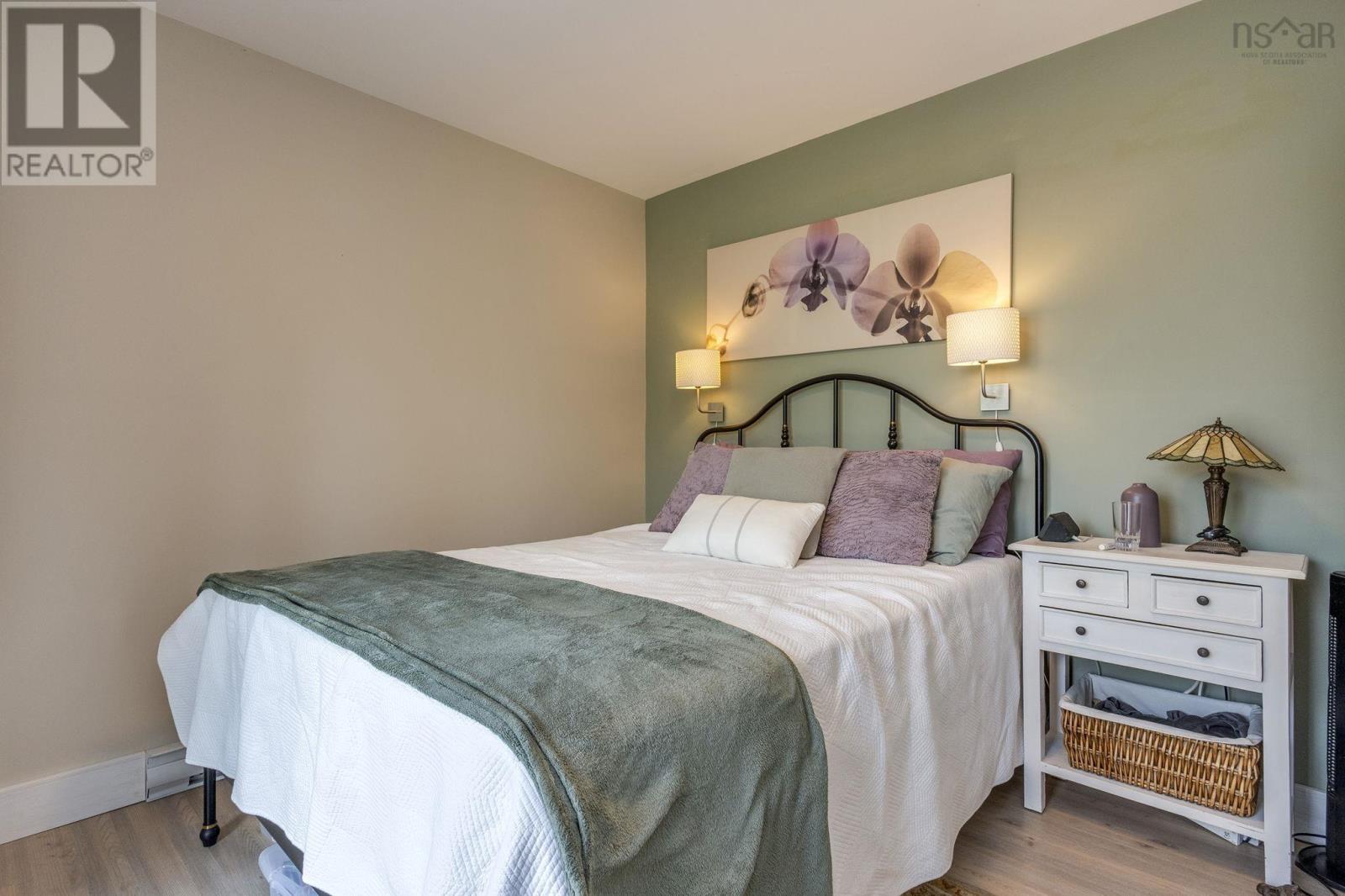 8 Alexander Avenue - 17