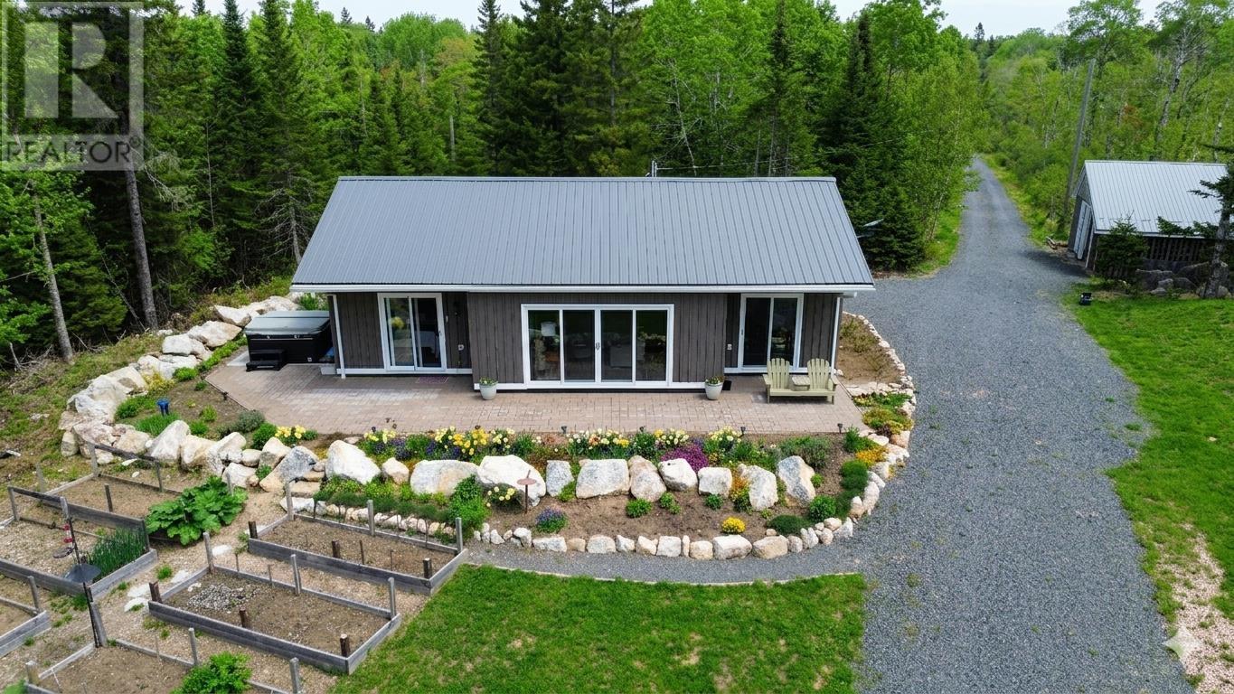 8 Alexander Avenue - 2