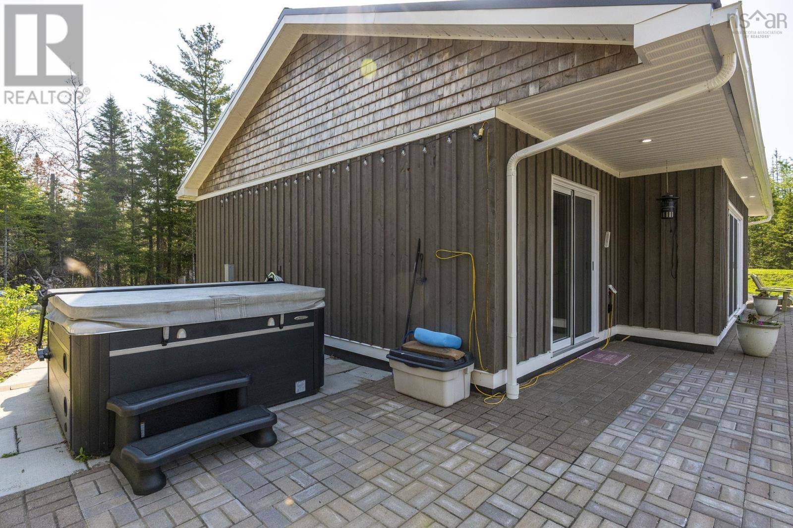 8 Alexander Avenue - 42