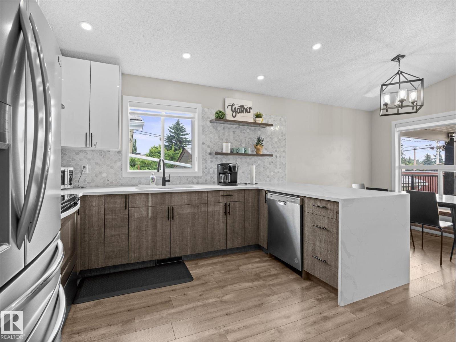 10109 80 ST NW - 6