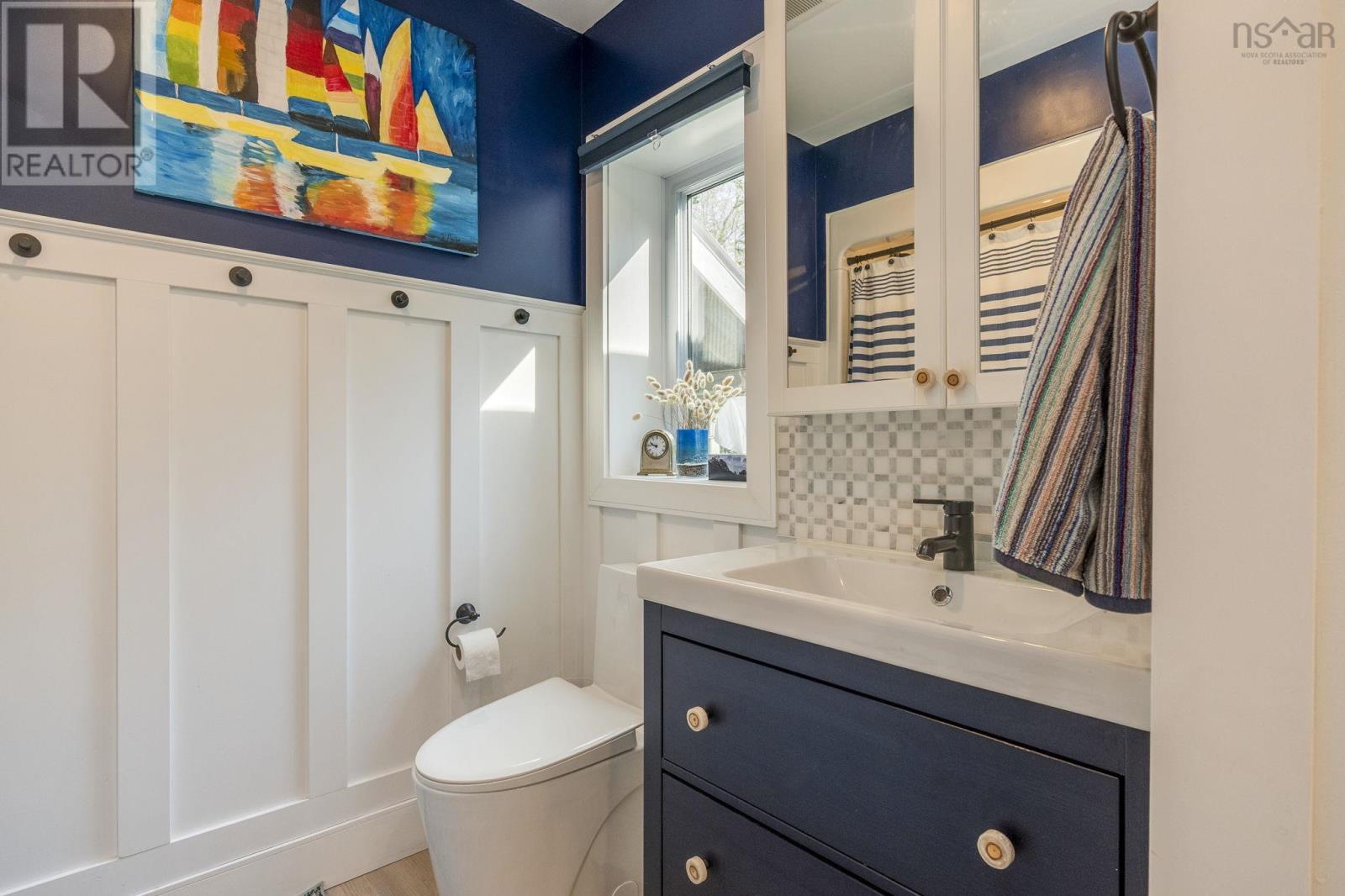 8 Alexander Avenue - 23
