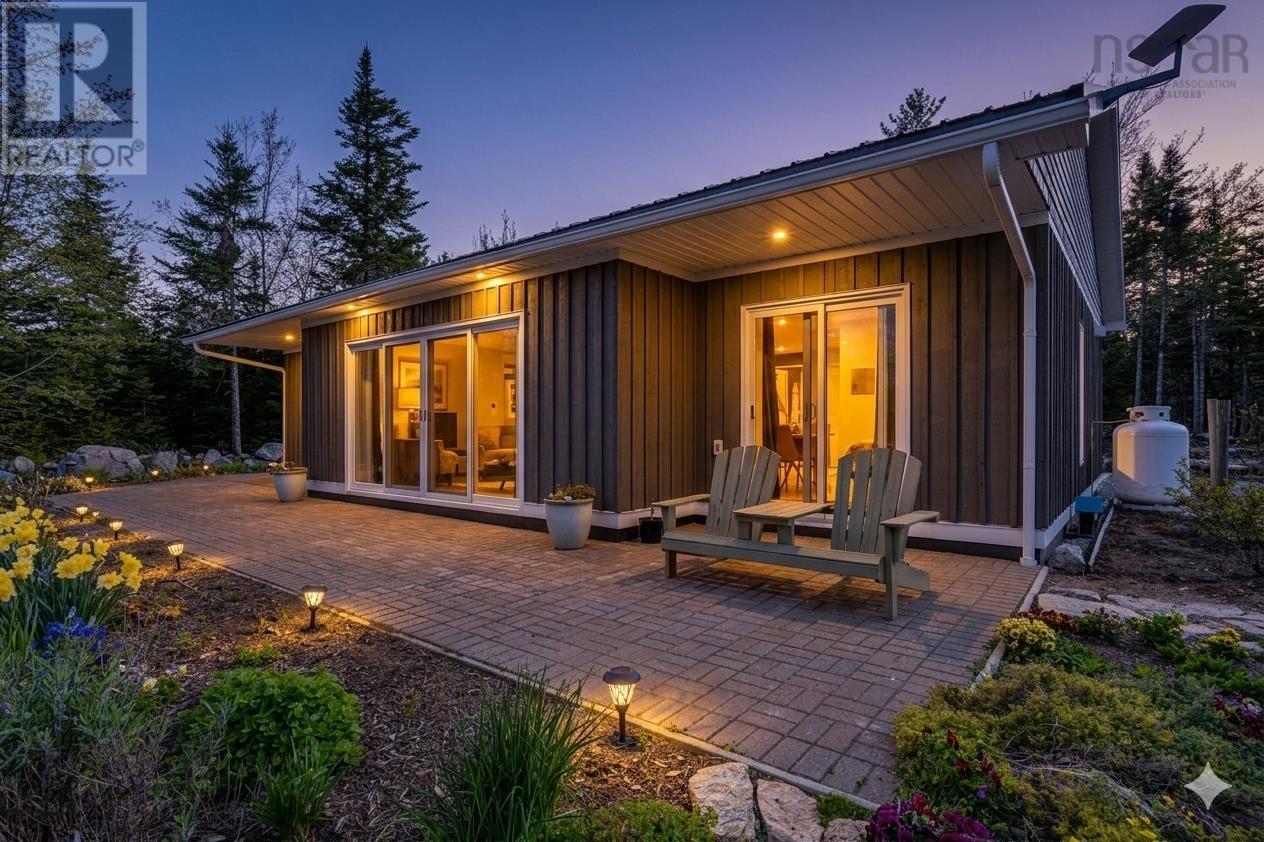 8 Alexander Avenue - 27