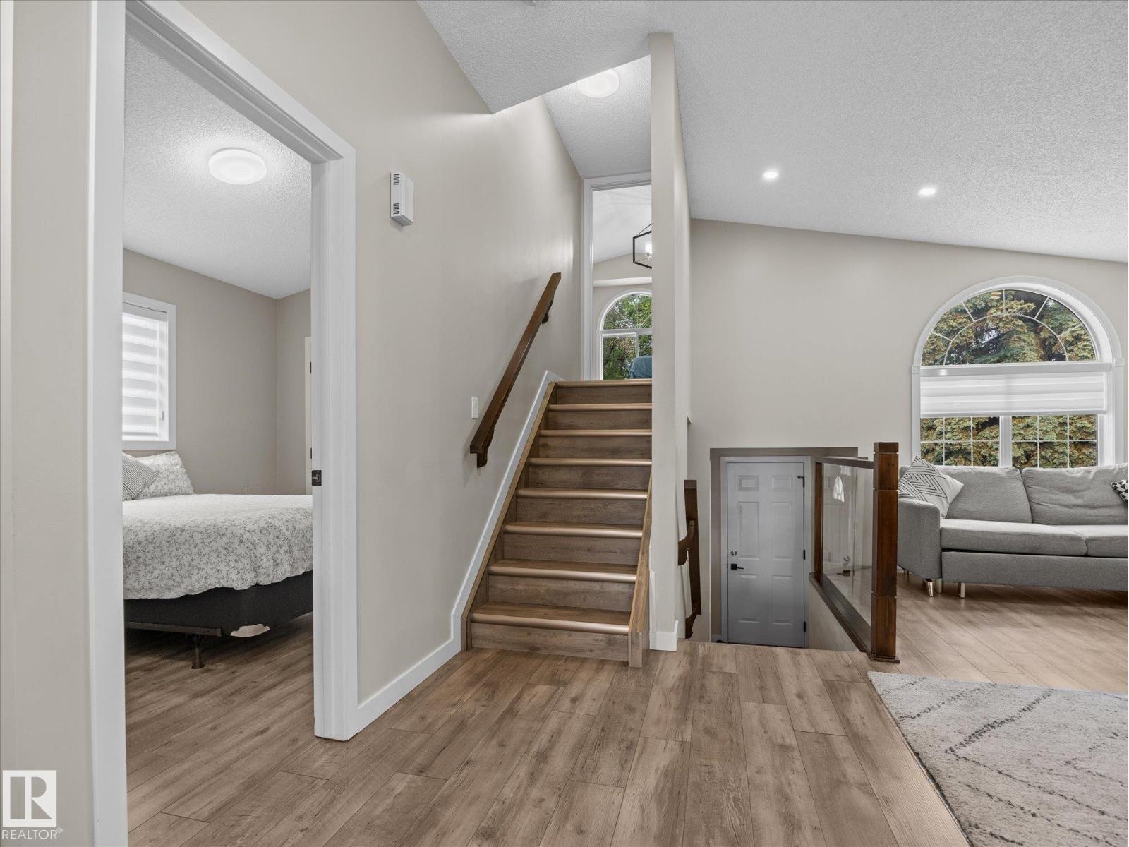 10109 80 ST NW - 14