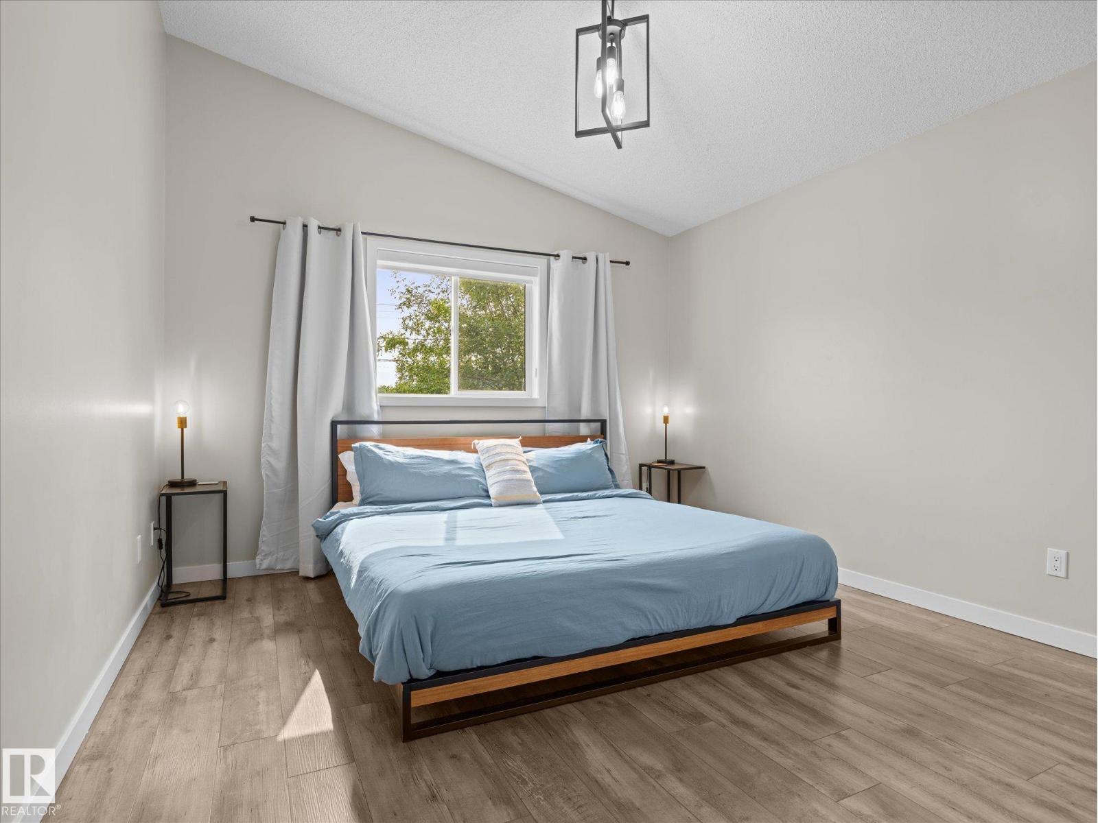 10109 80 ST NW - 10