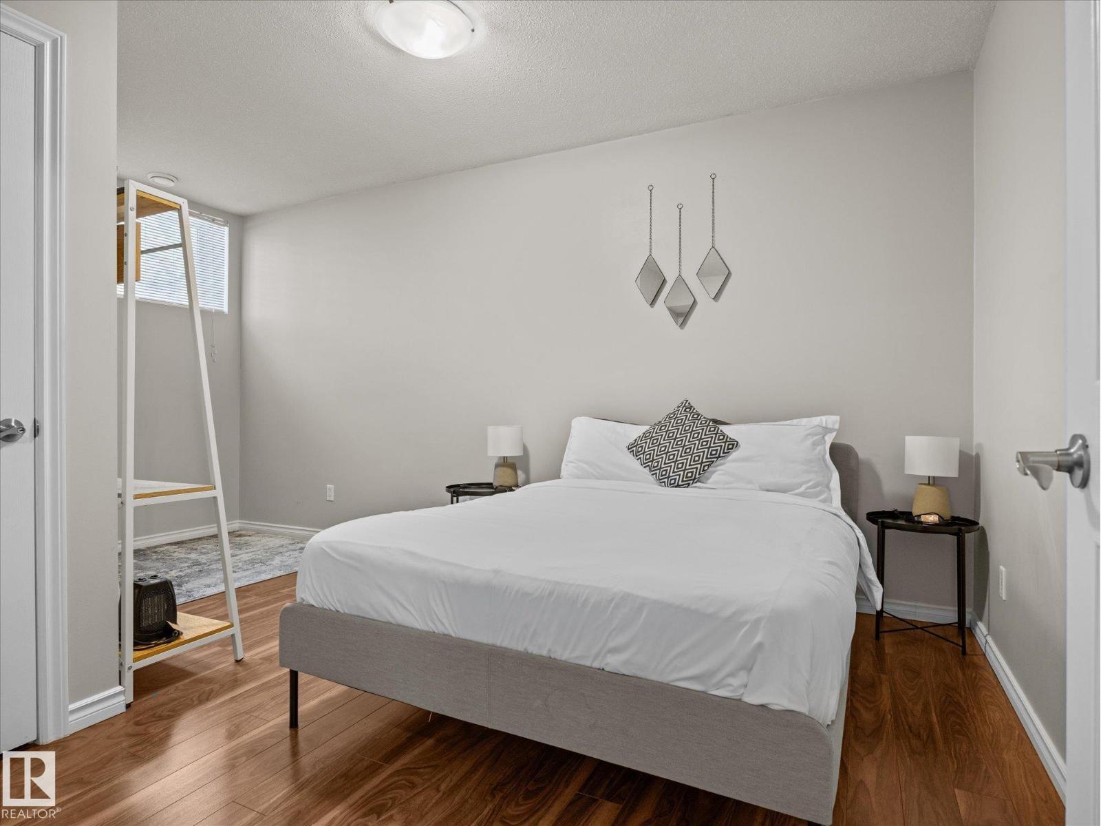 10109 80 ST NW - 29