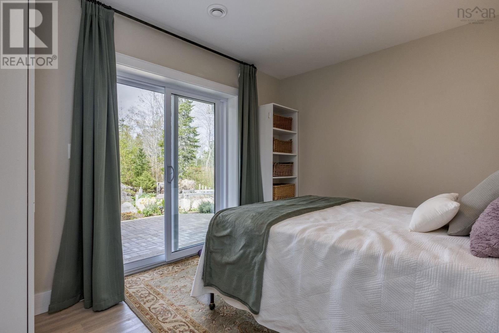 8 Alexander Avenue - 19