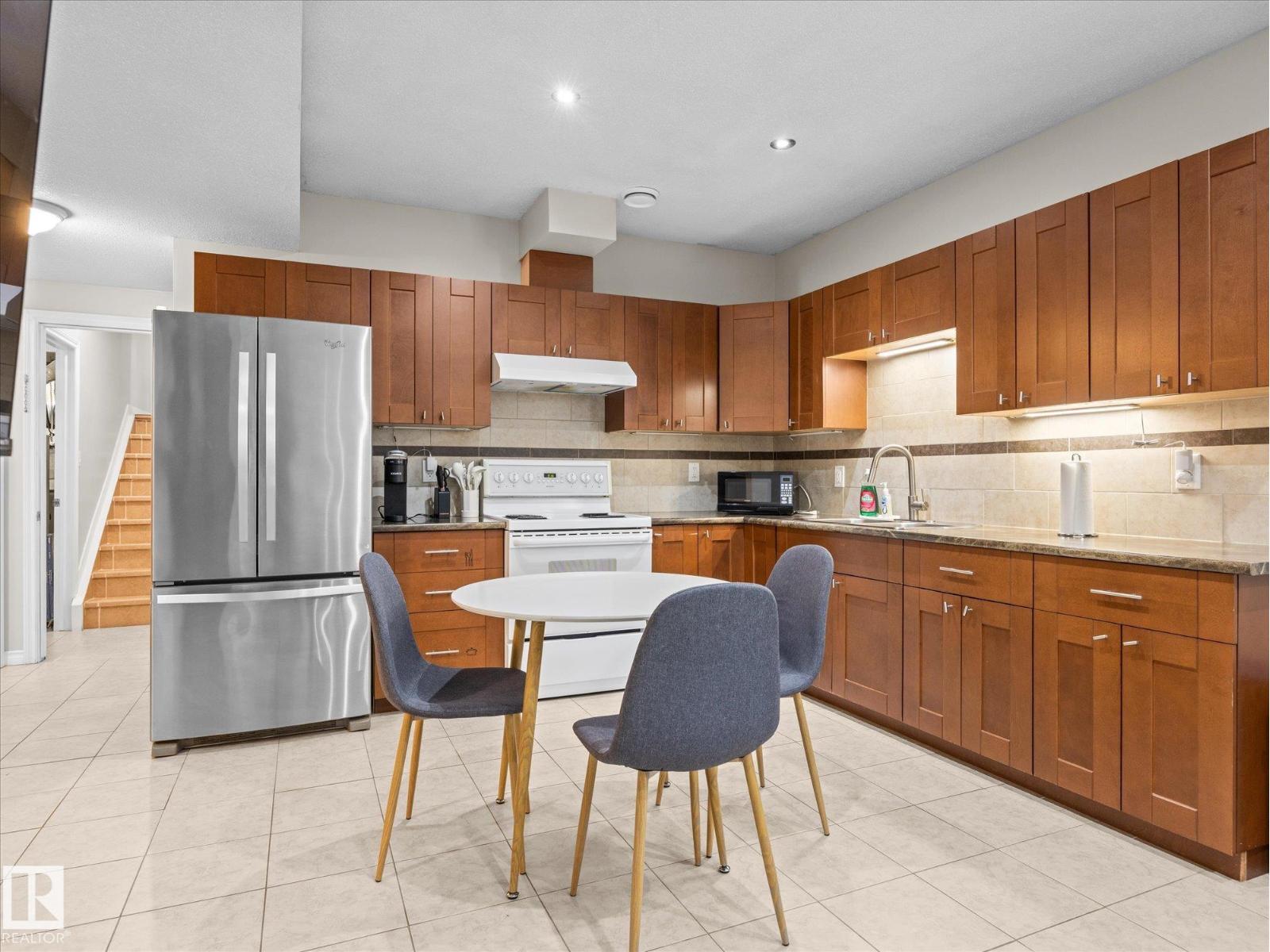 10109 80 ST NW - 23