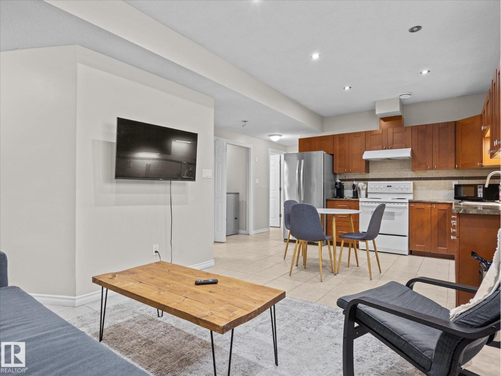 10109 80 ST NW - 22
