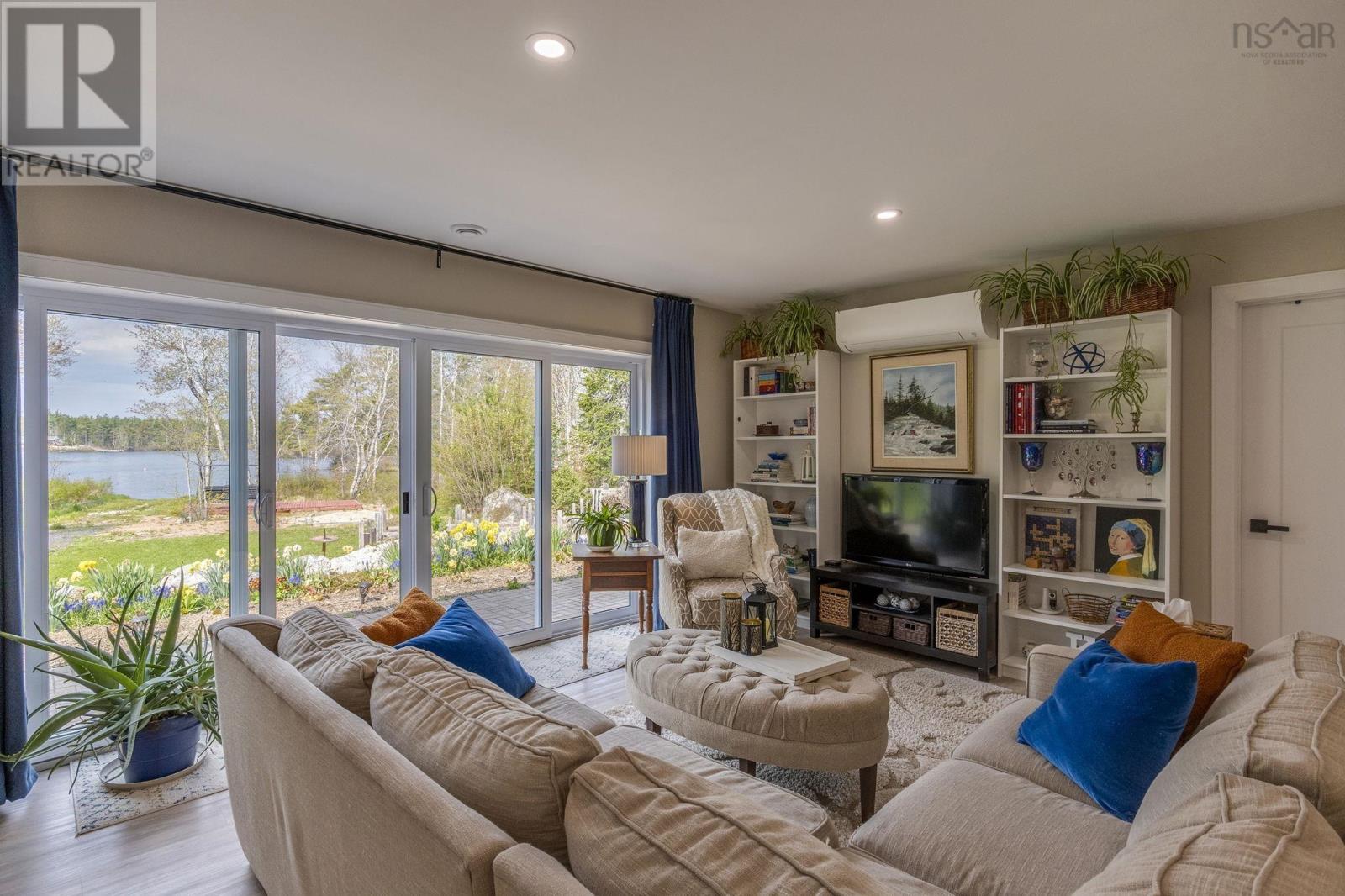 8 Alexander Avenue - 7
