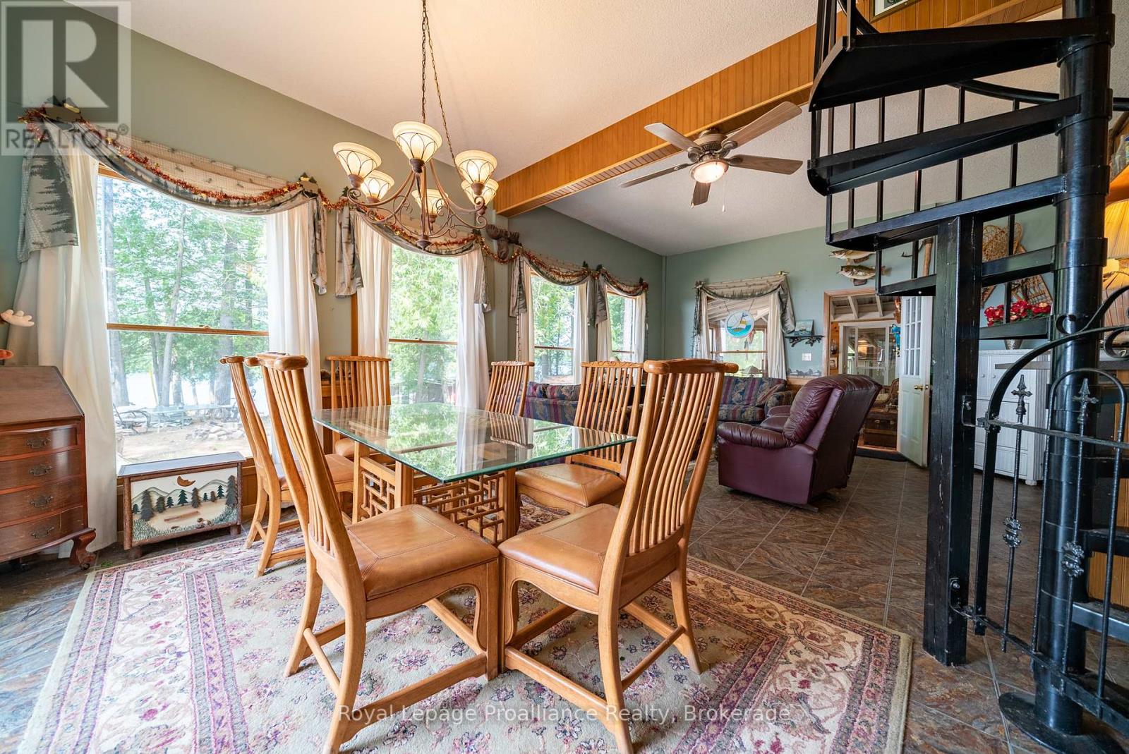 1117A TWIN PINE LANE - 3