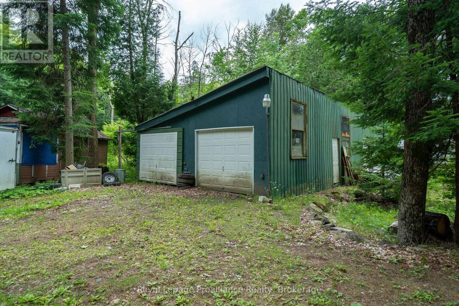 1117A TWIN PINE LANE - 39