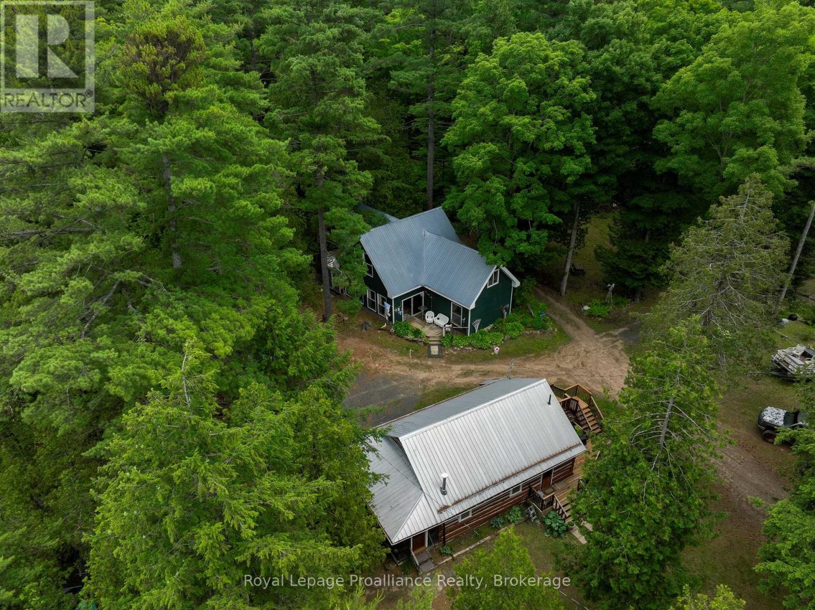 1117A TWIN PINE LANE - 43