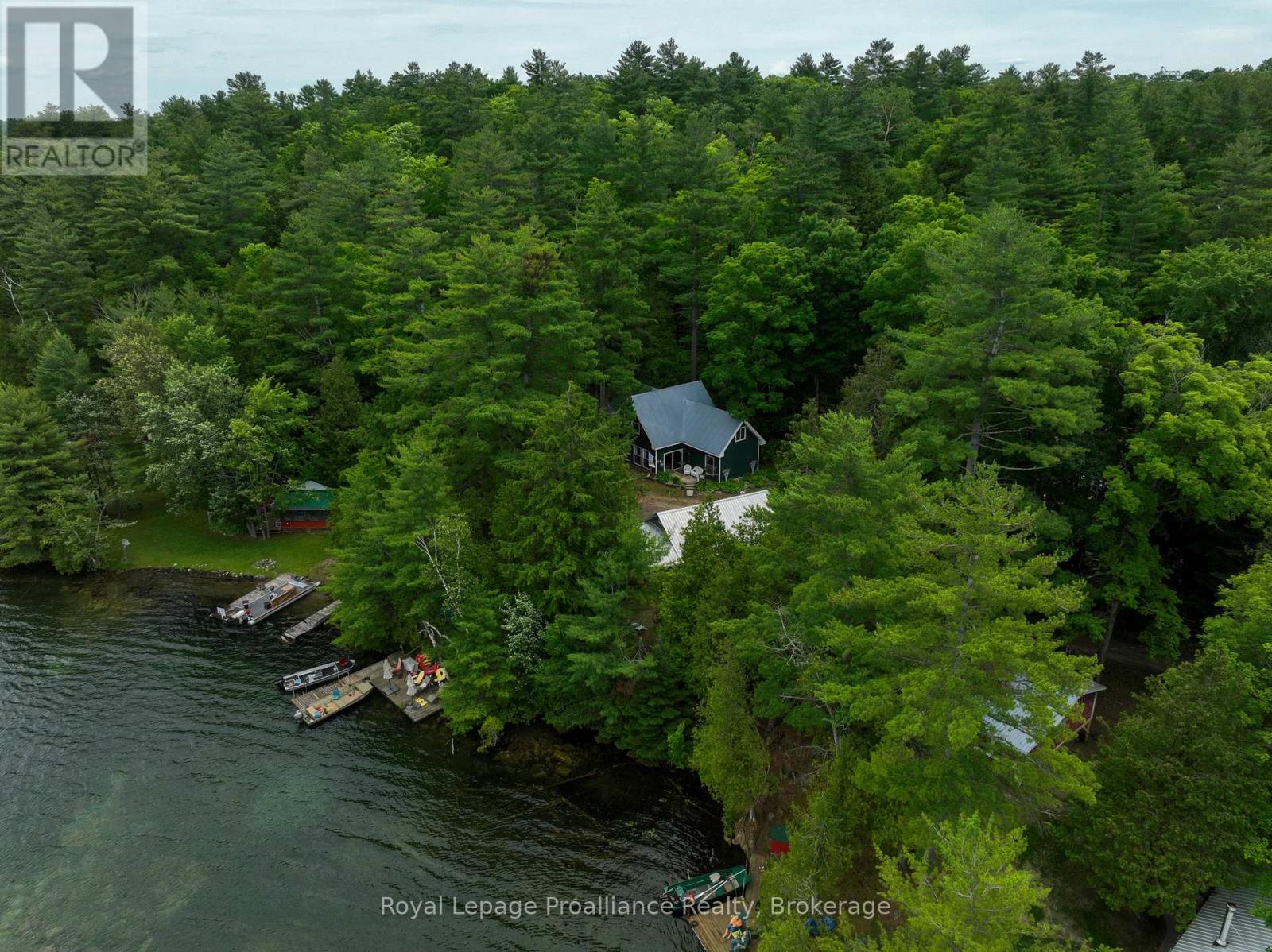 1117A TWIN PINE LANE - 44