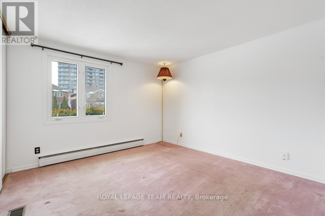 15 OVERLAKE DRIVE - 21