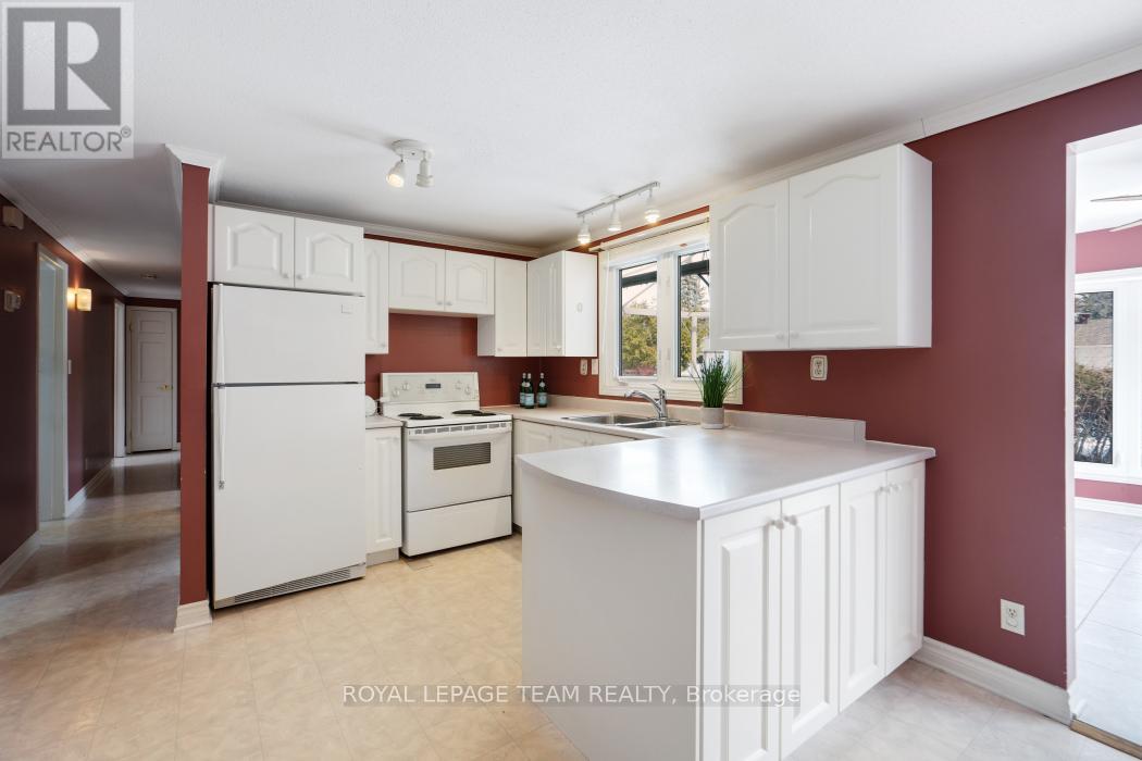 15 OVERLAKE DRIVE - 9