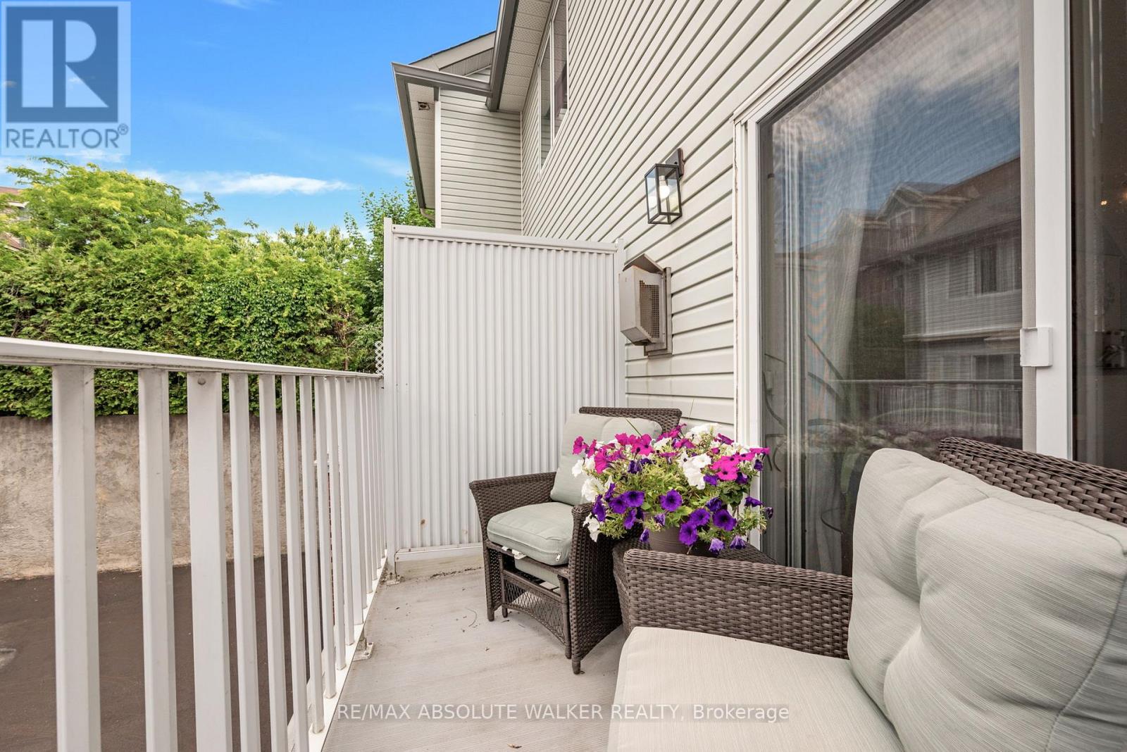 #9 395 BELL STREET - 15