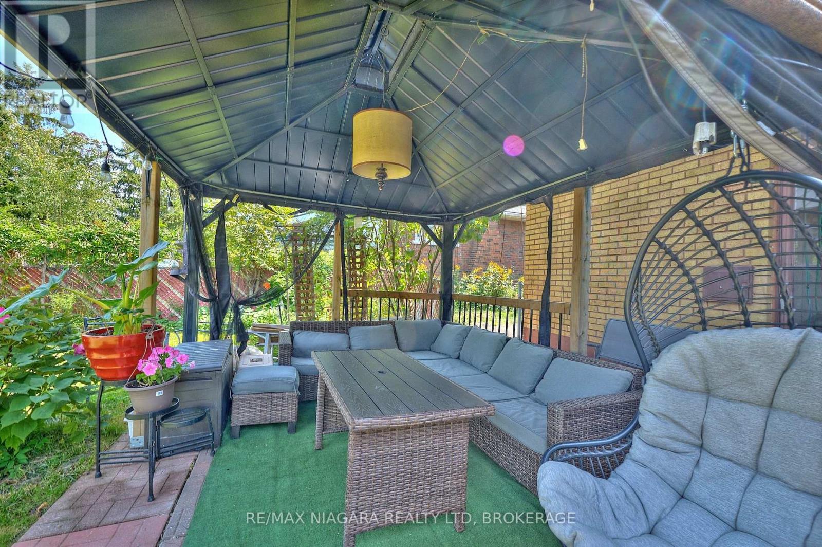 316 BOWEN ROAD - 8