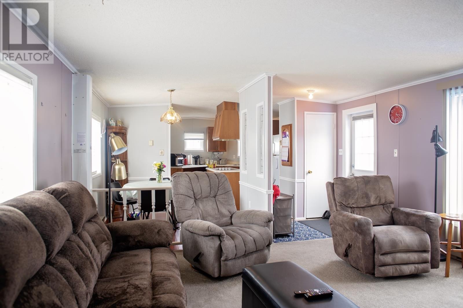 25 Curtiss Avenue - 10