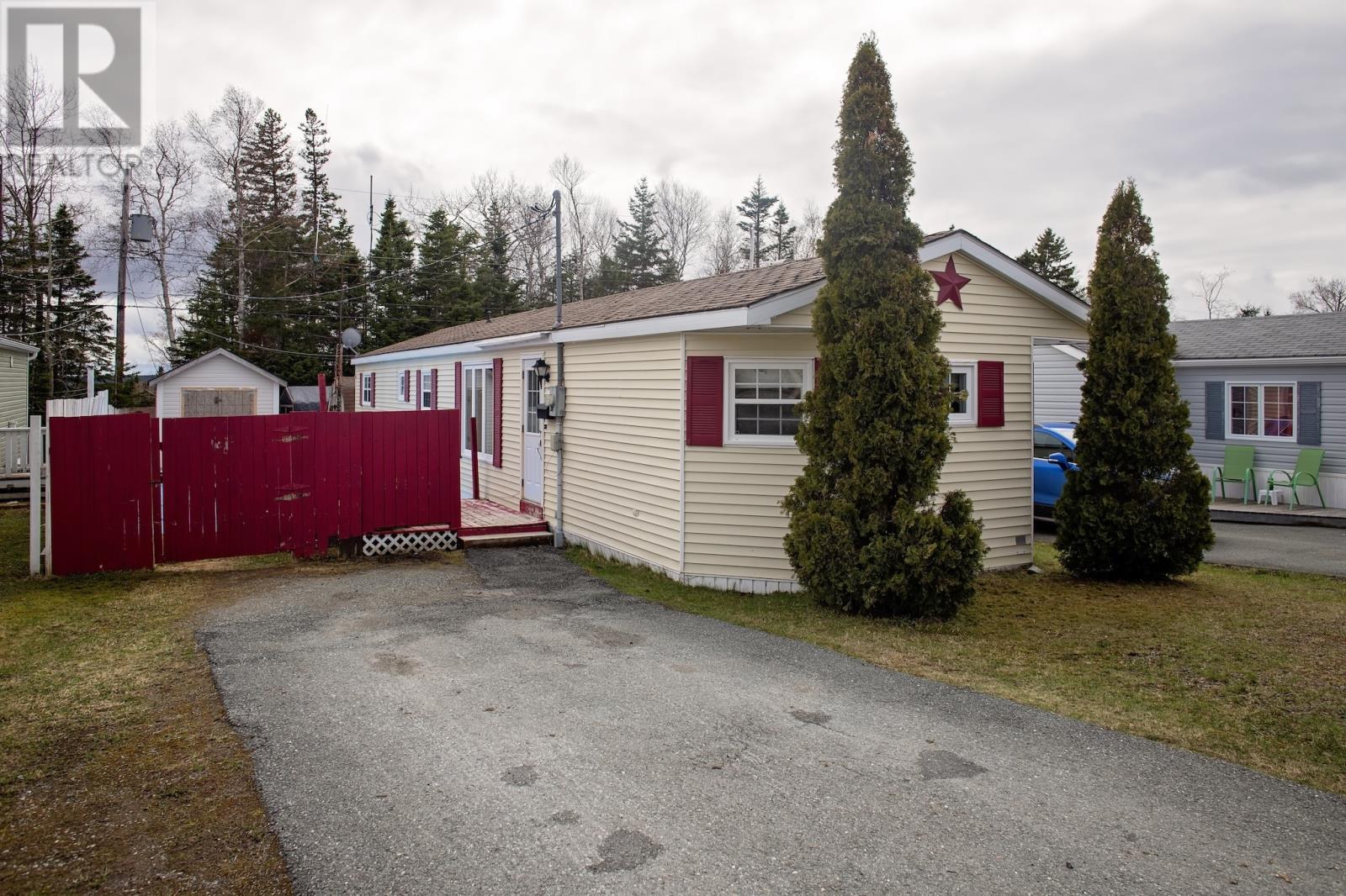 25 Curtiss Avenue - 2