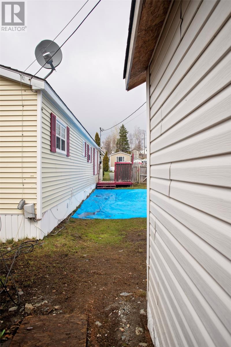 25 Curtiss Avenue - 23