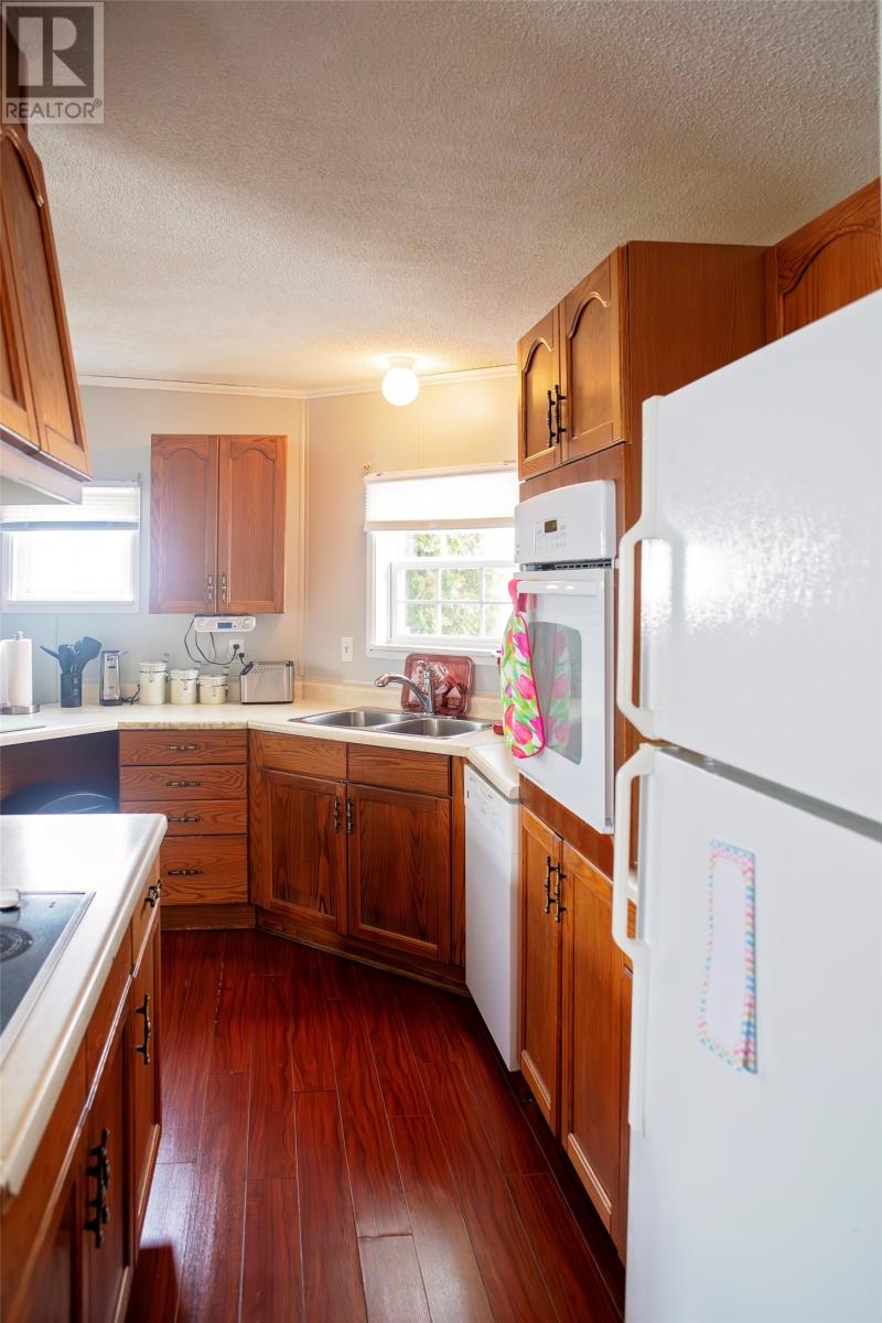 25 Curtiss Avenue - 5