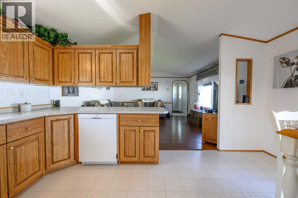 524 Stewart Street — photo 15