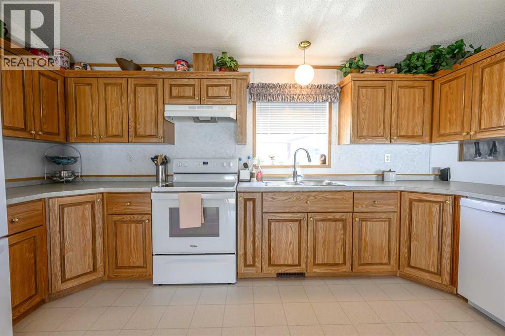 524 Stewart Street — photo 14