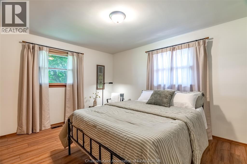140 Gregory DRIVE East - 23