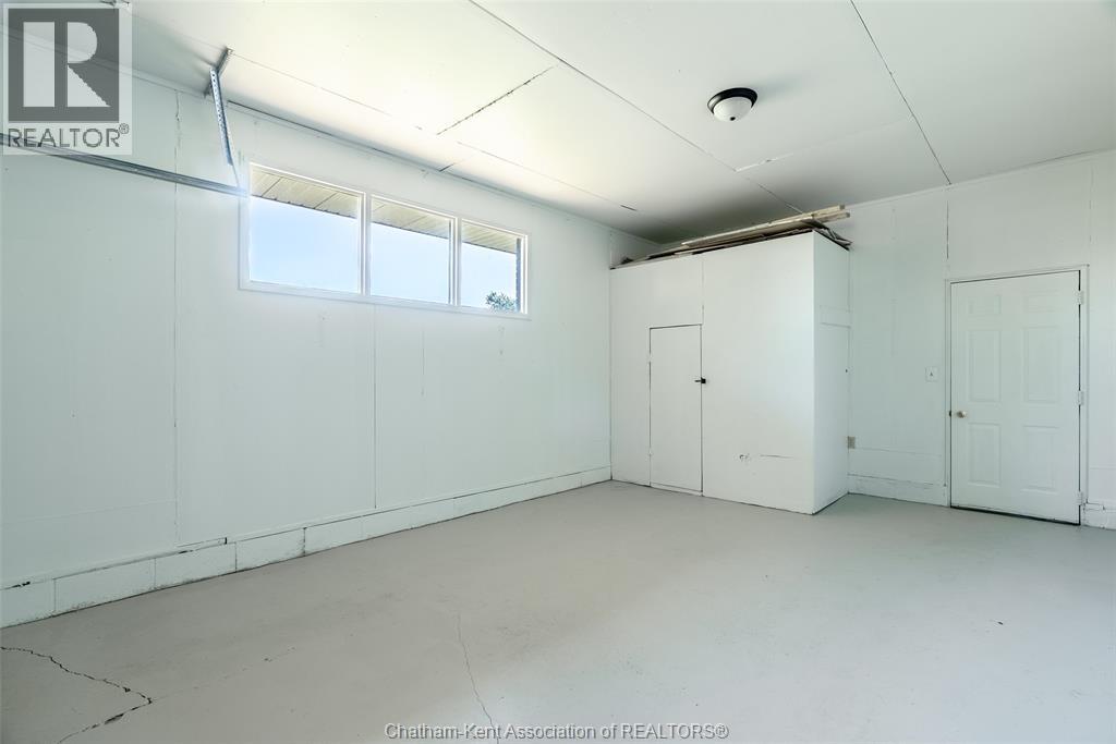 140 Gregory DRIVE East - 25