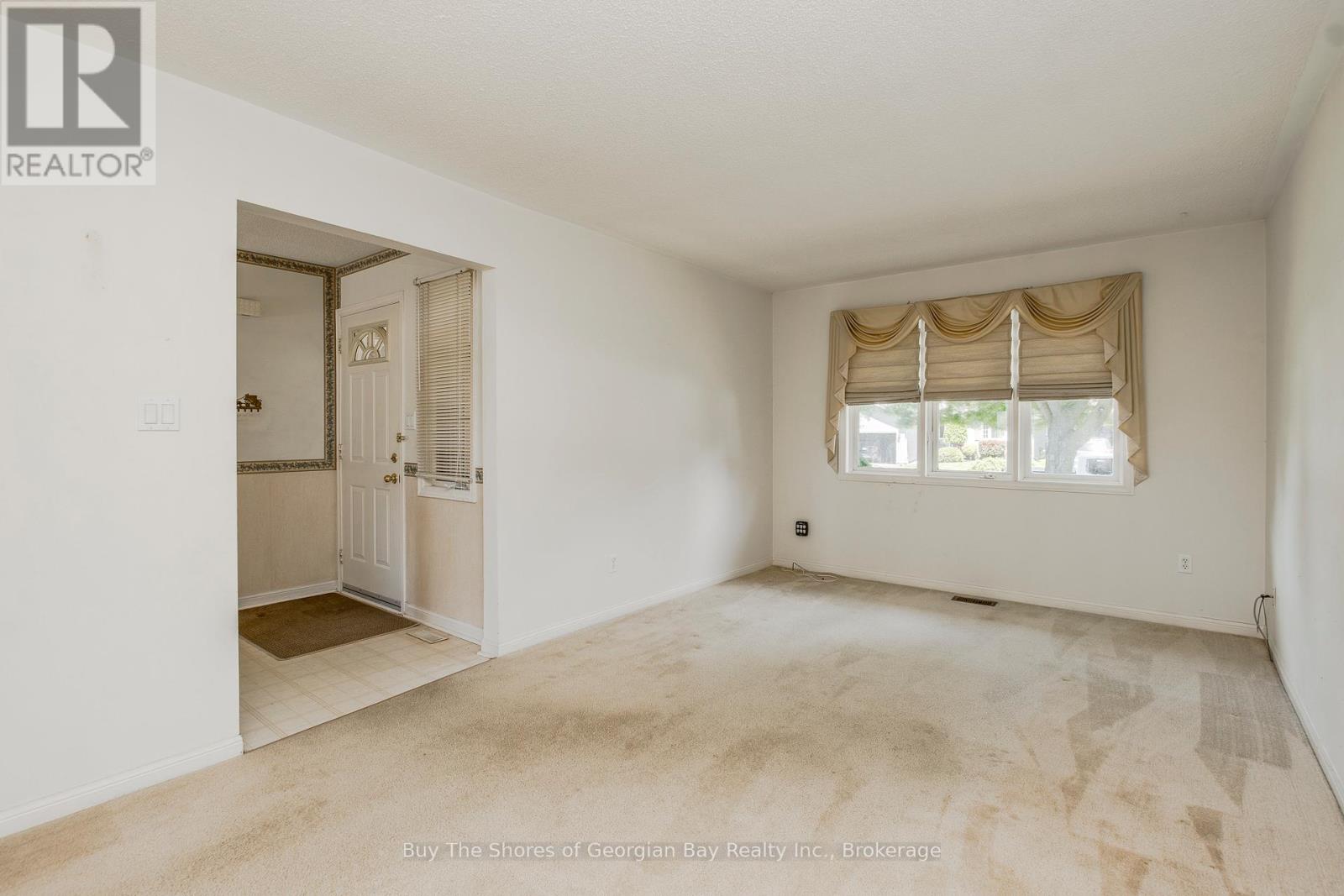 208 MARGARET STREET - 10