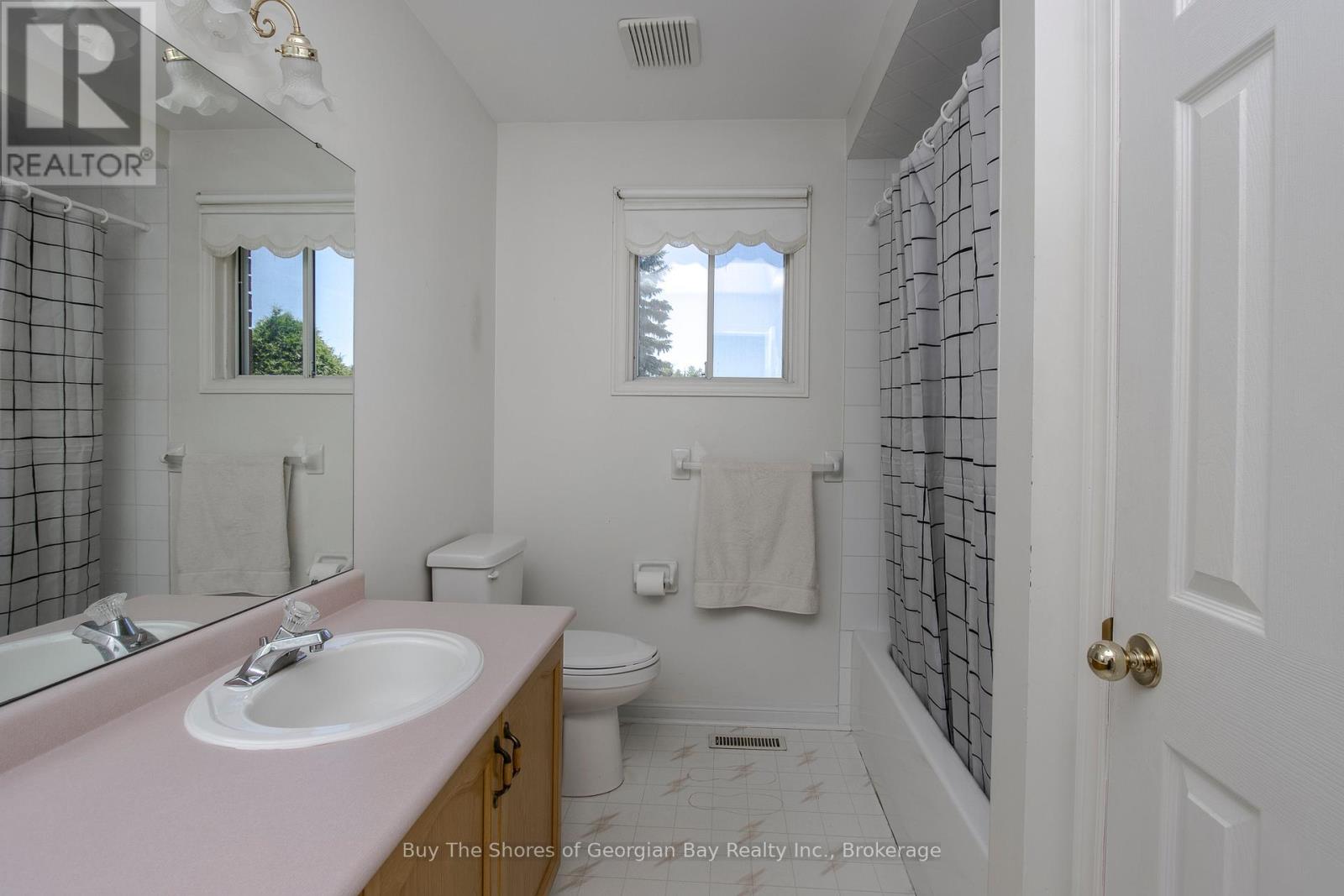 208 MARGARET STREET - 15