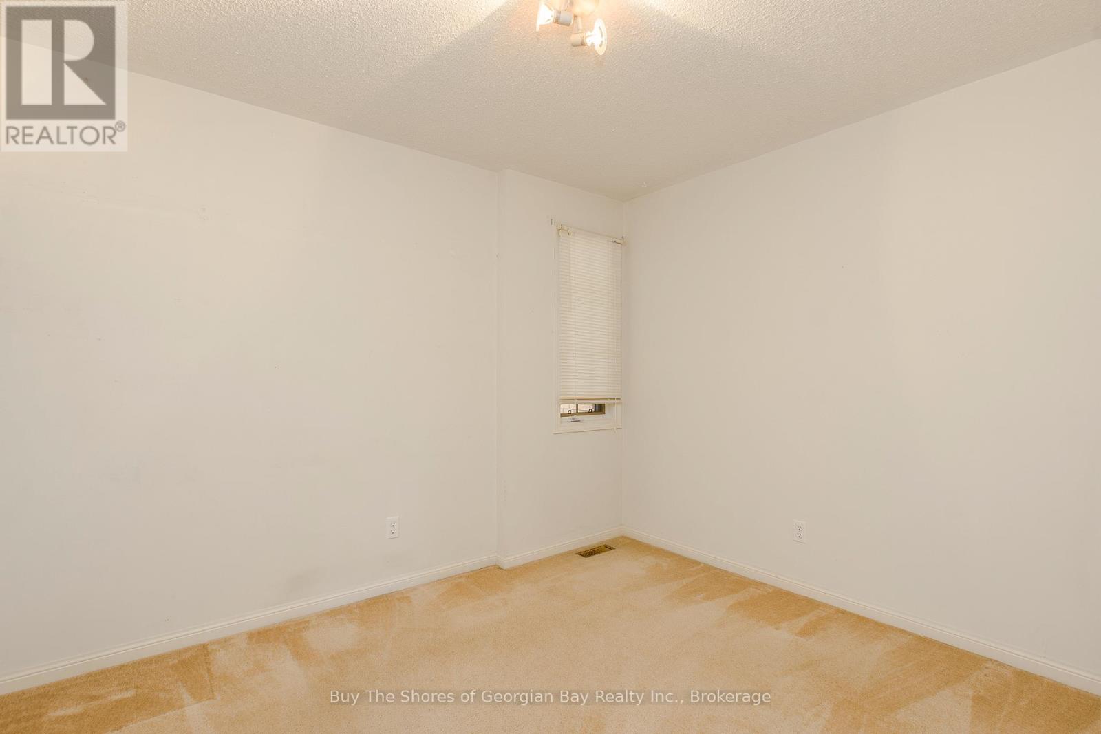 208 MARGARET STREET - 18