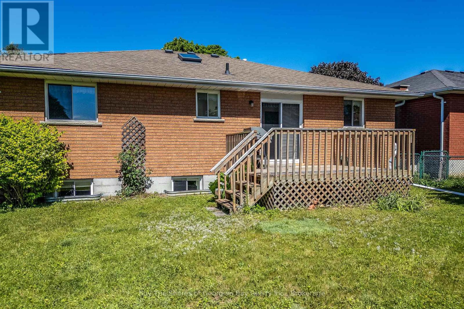 208 MARGARET STREET - 32