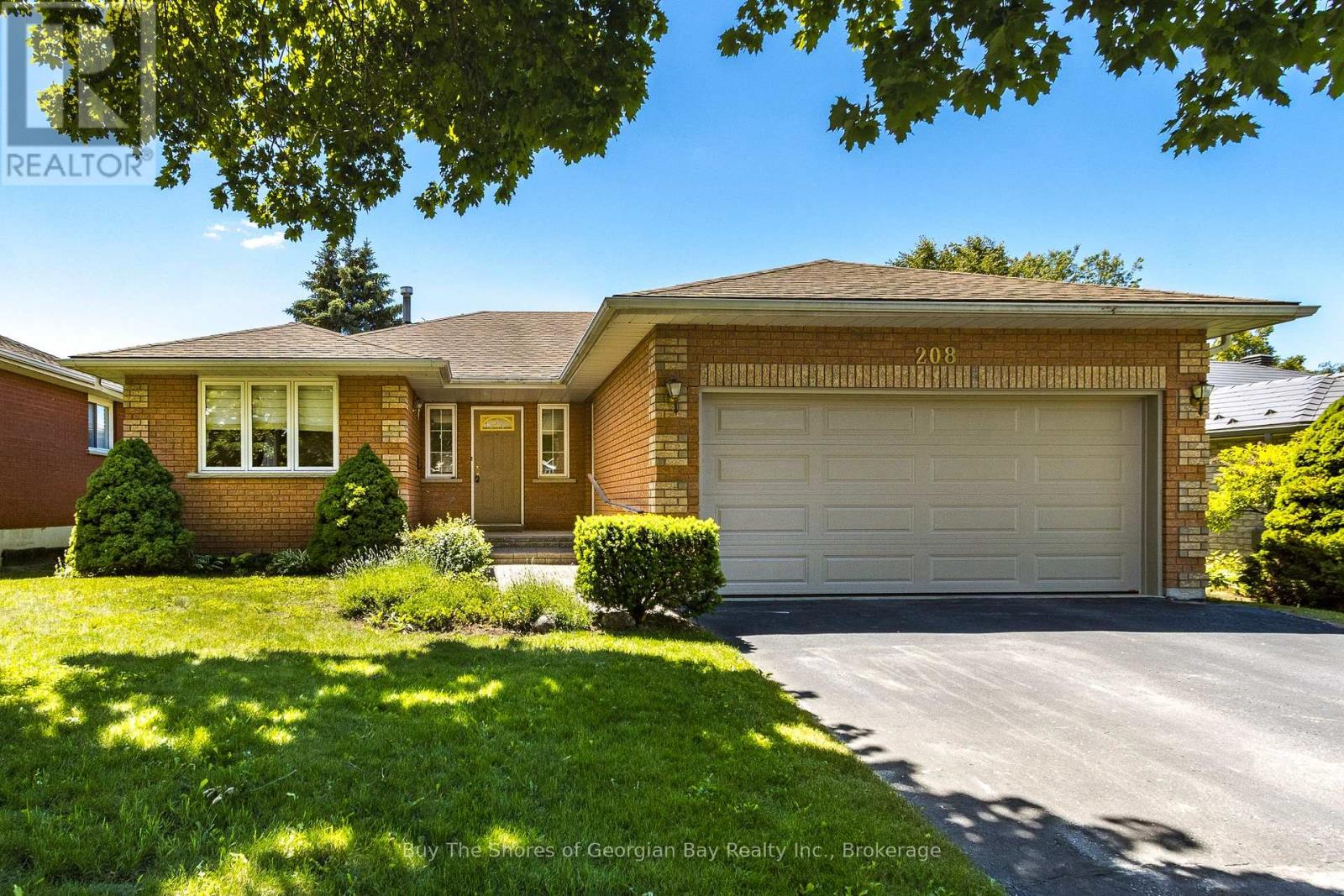 208 MARGARET STREET - 39