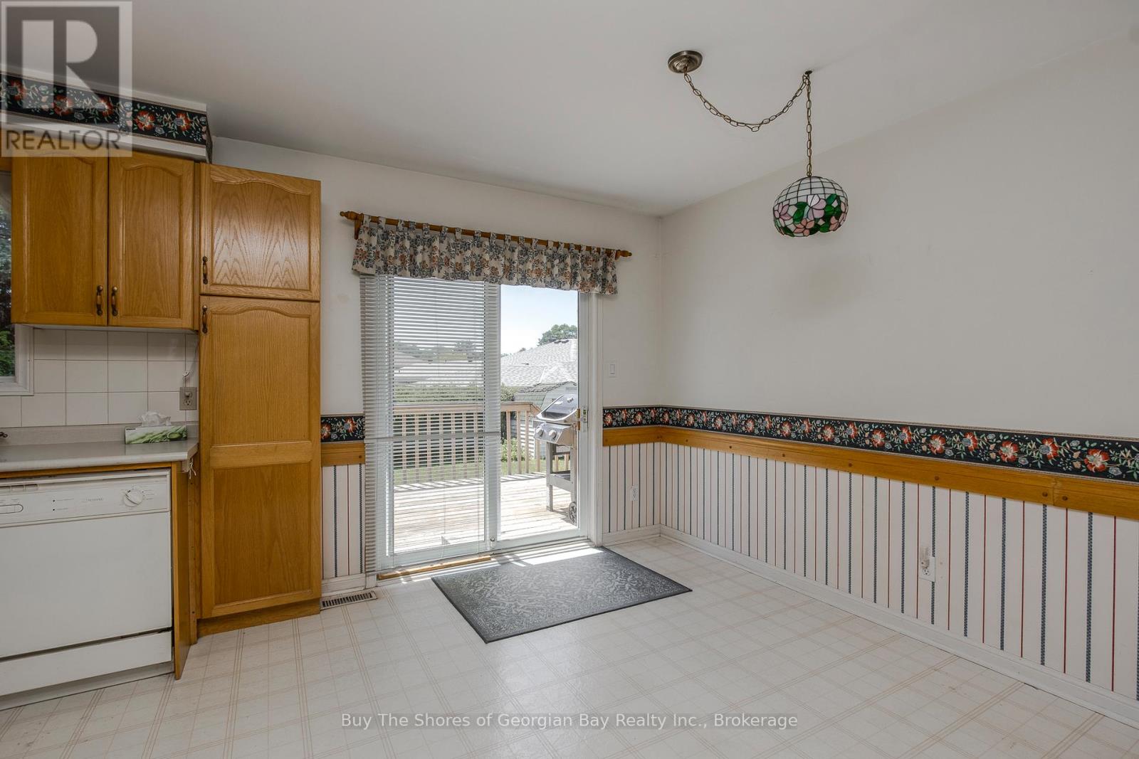208 MARGARET STREET - 8