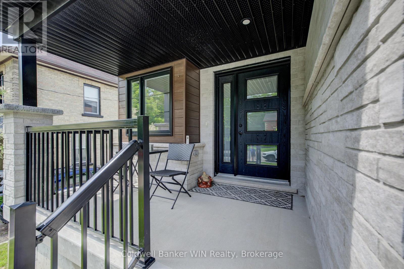 247 FERGUS STREET N - 2