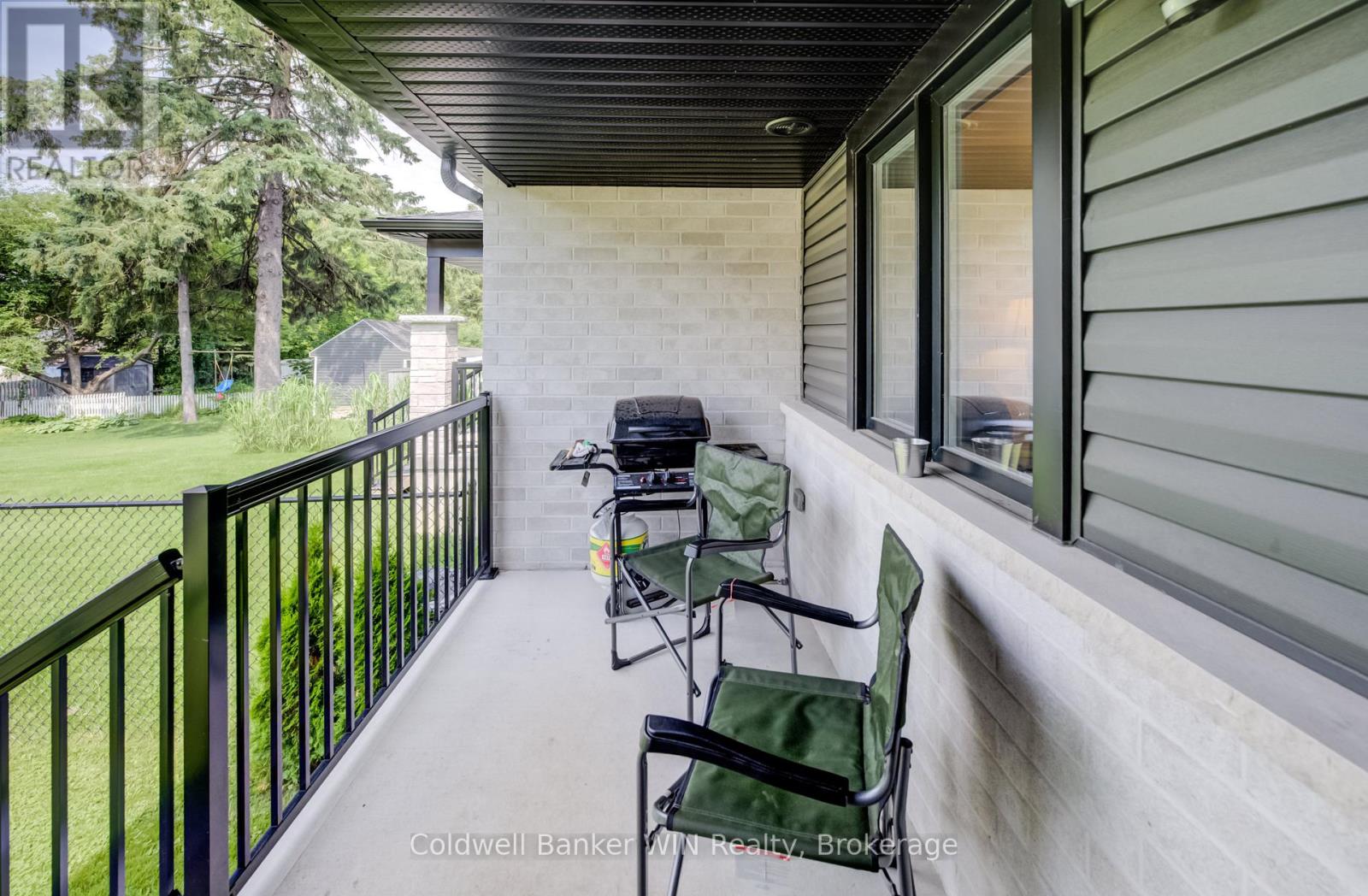 247 FERGUS STREET N - 29