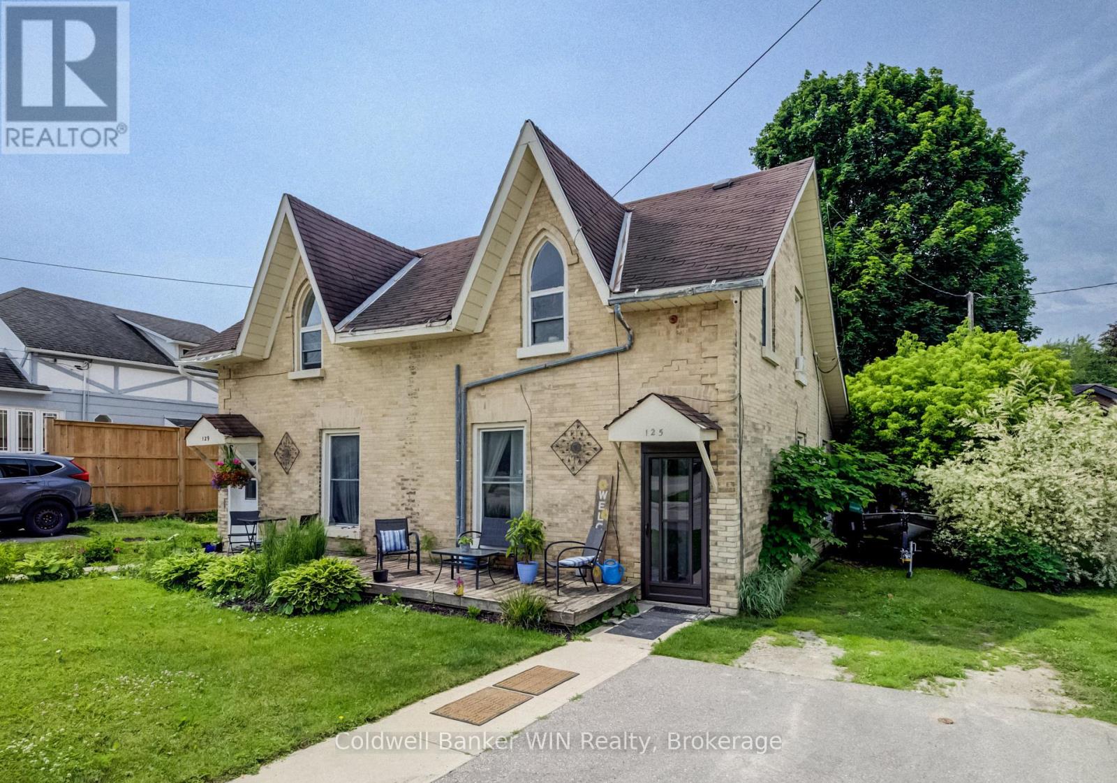 129 ELGIN STREET S - 2