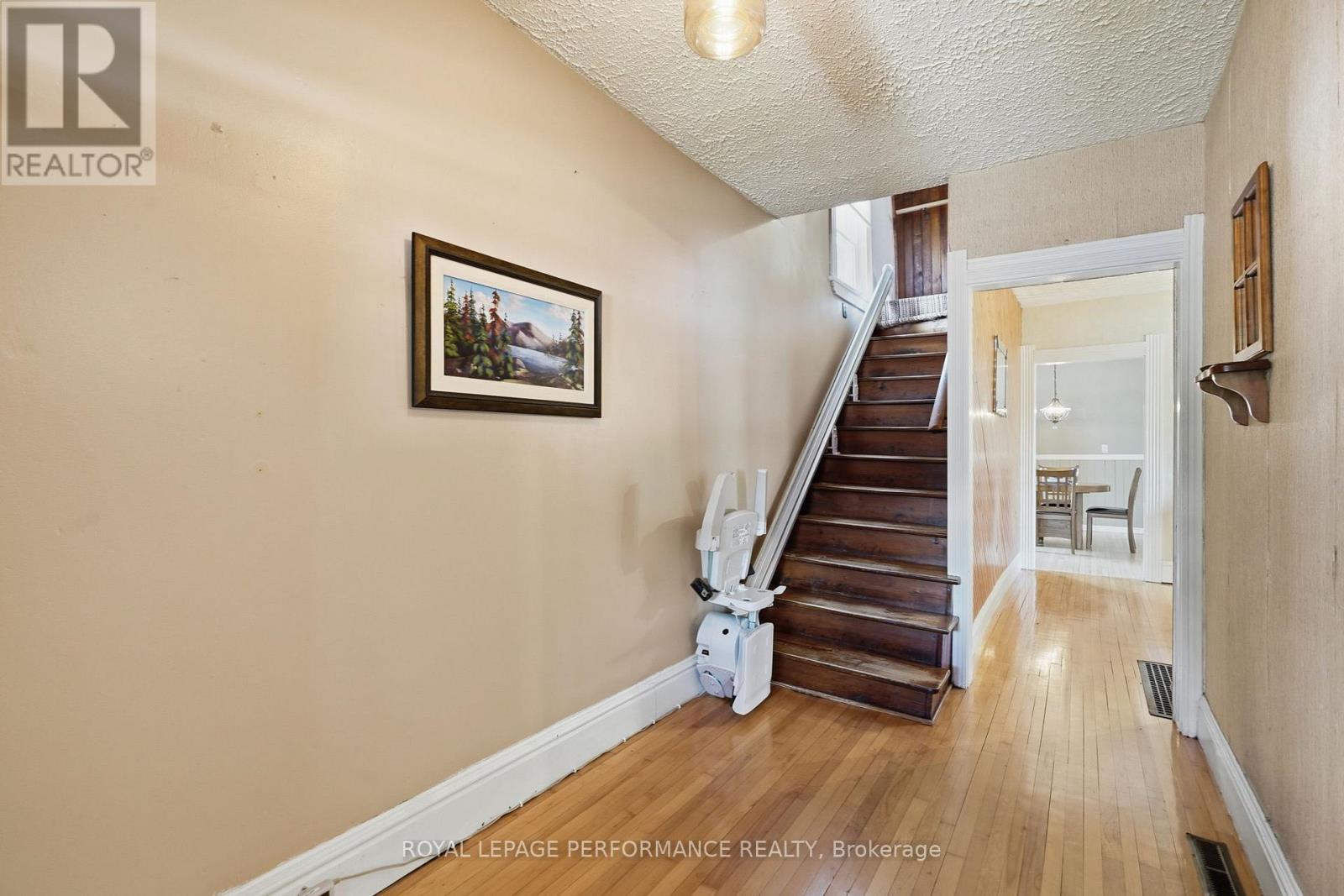 178 NELSON STREET E - 18