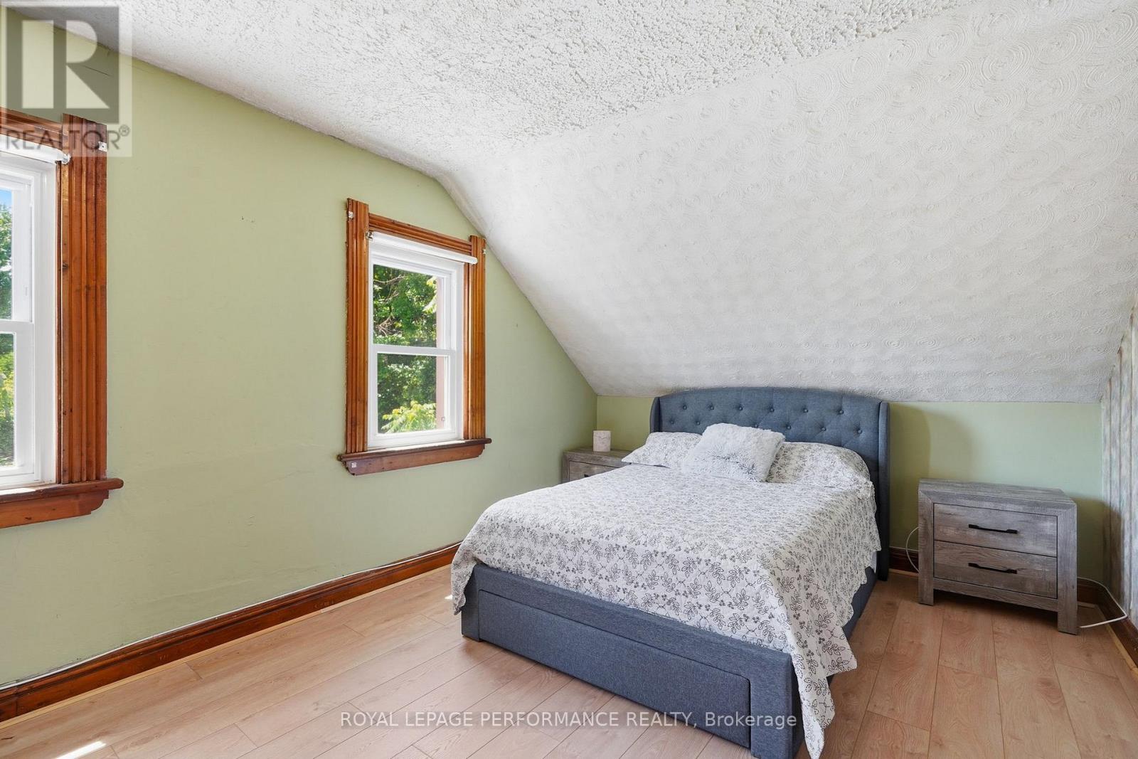 178 NELSON STREET E - 20