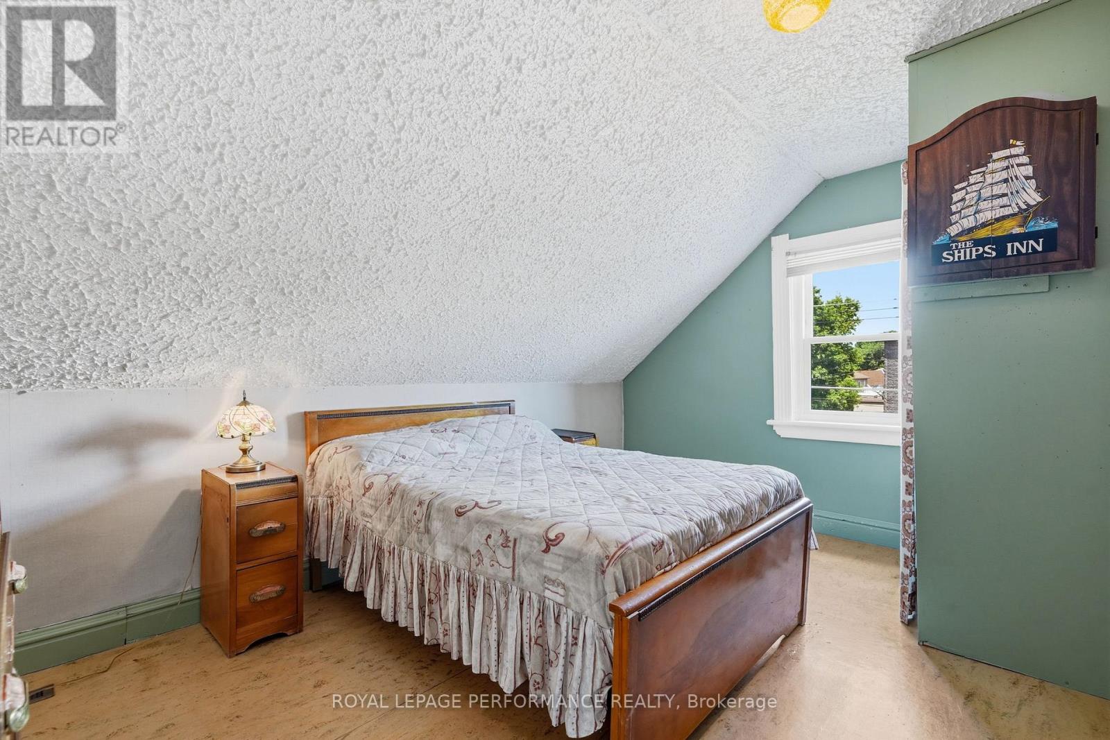 178 NELSON STREET E - 22